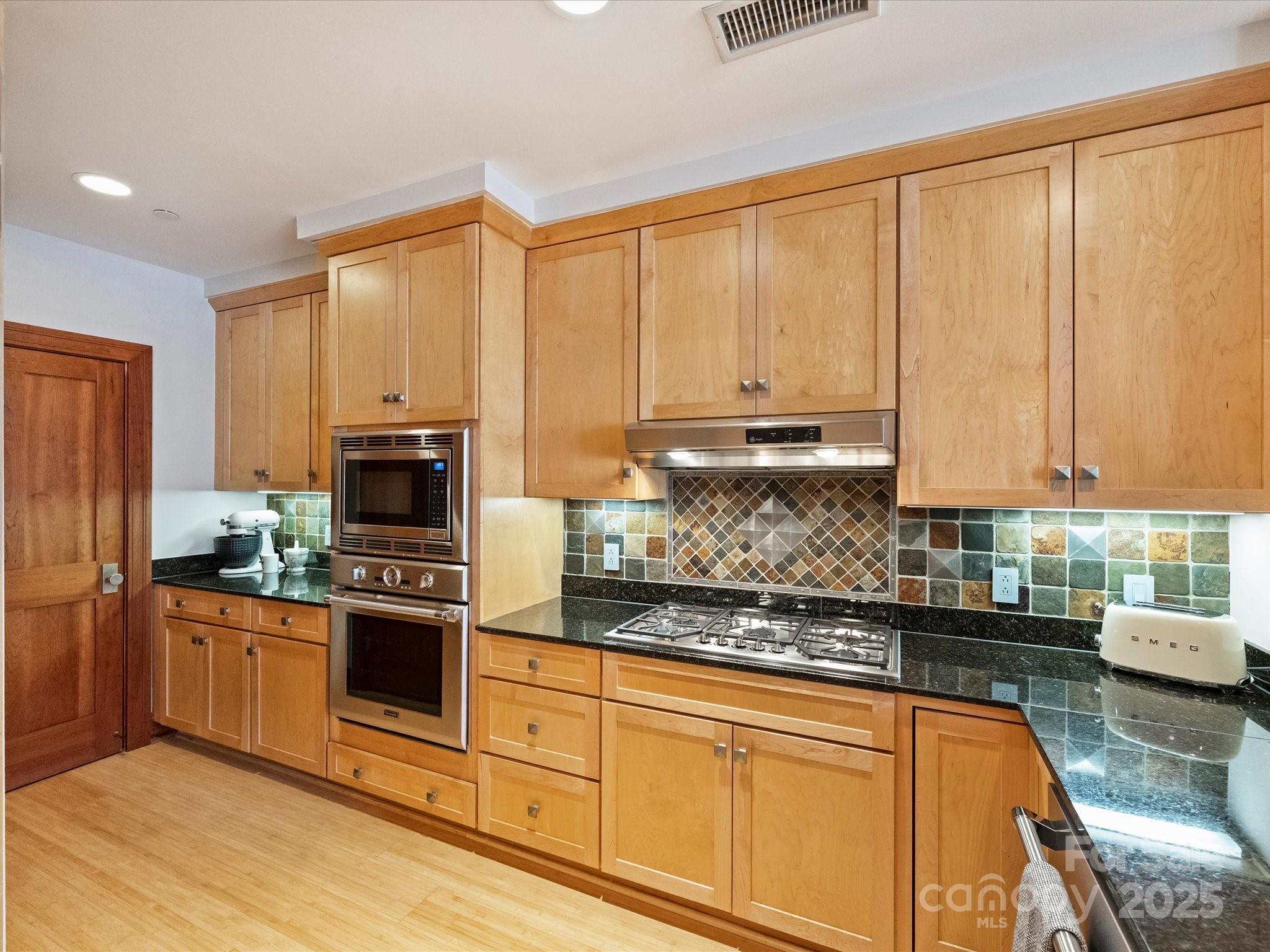 435 S Tryon Street Unit: 307