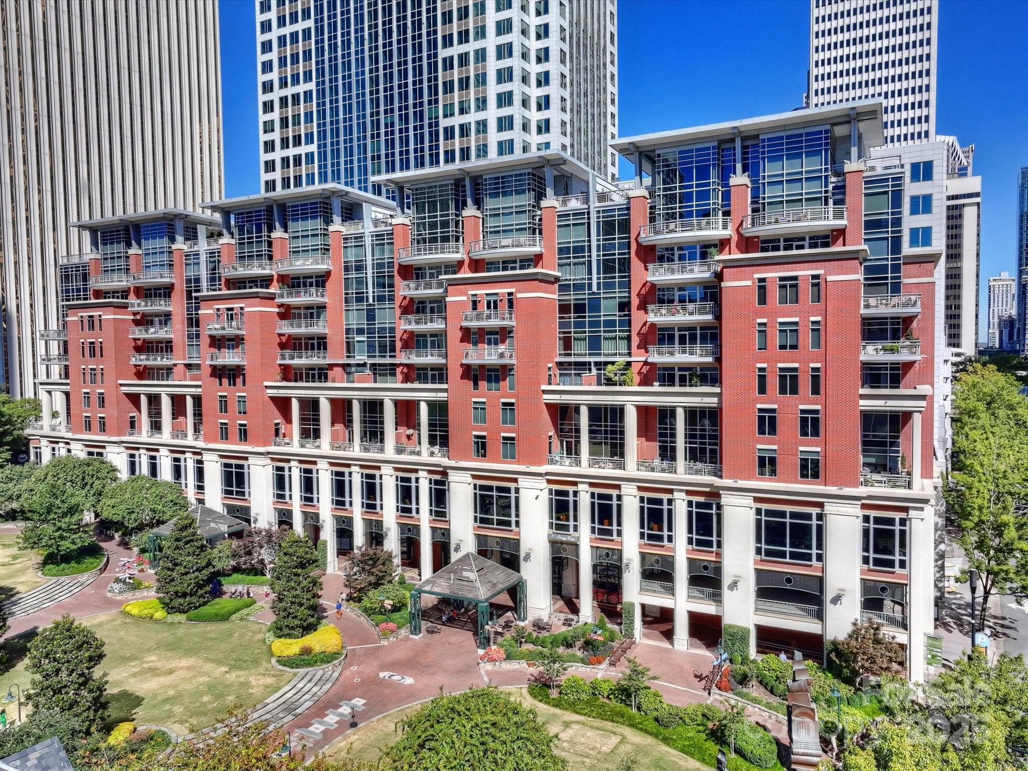 435 S Tryon Street Unit: 307