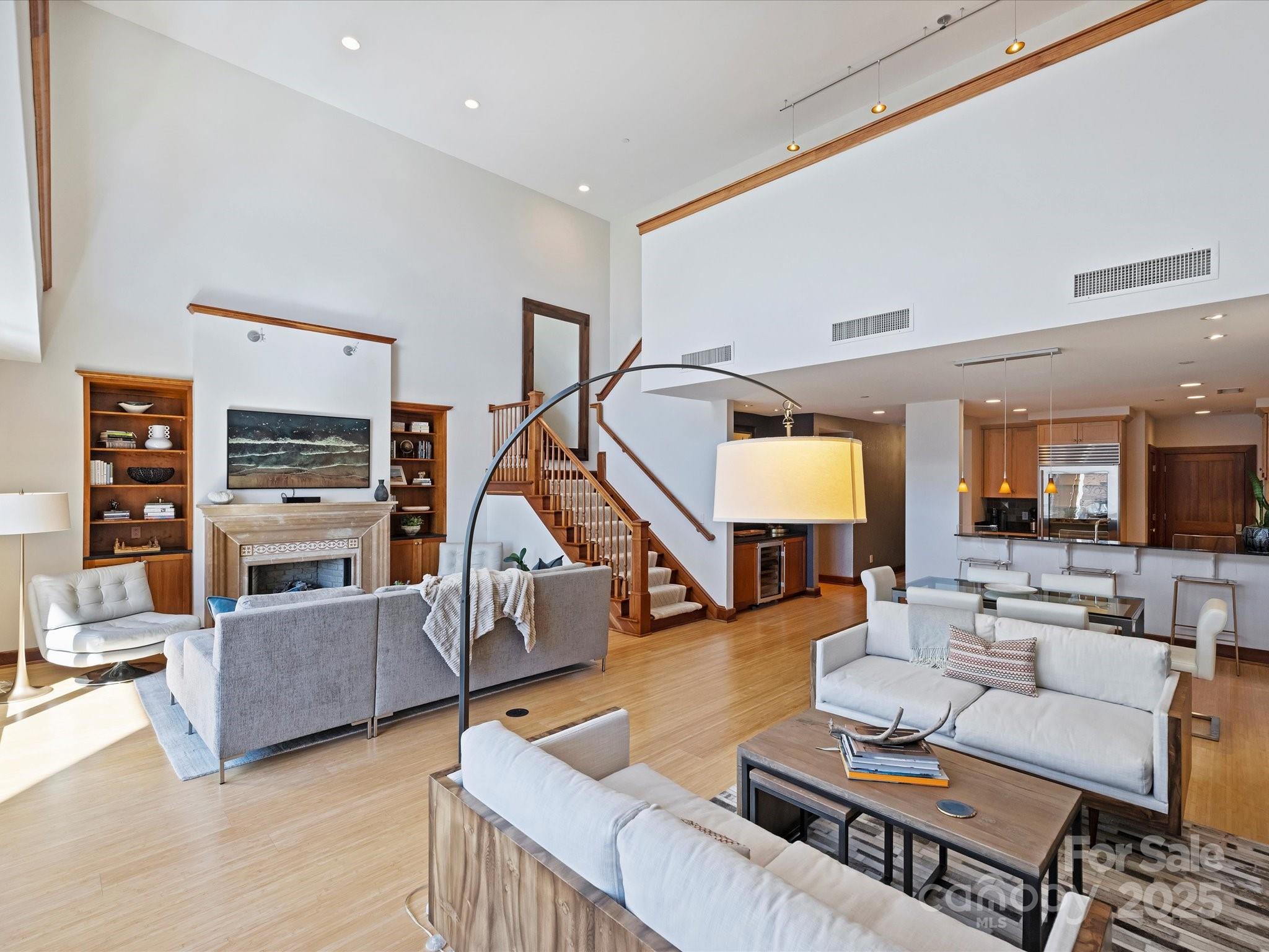 435 S Tryon Street Unit: 307