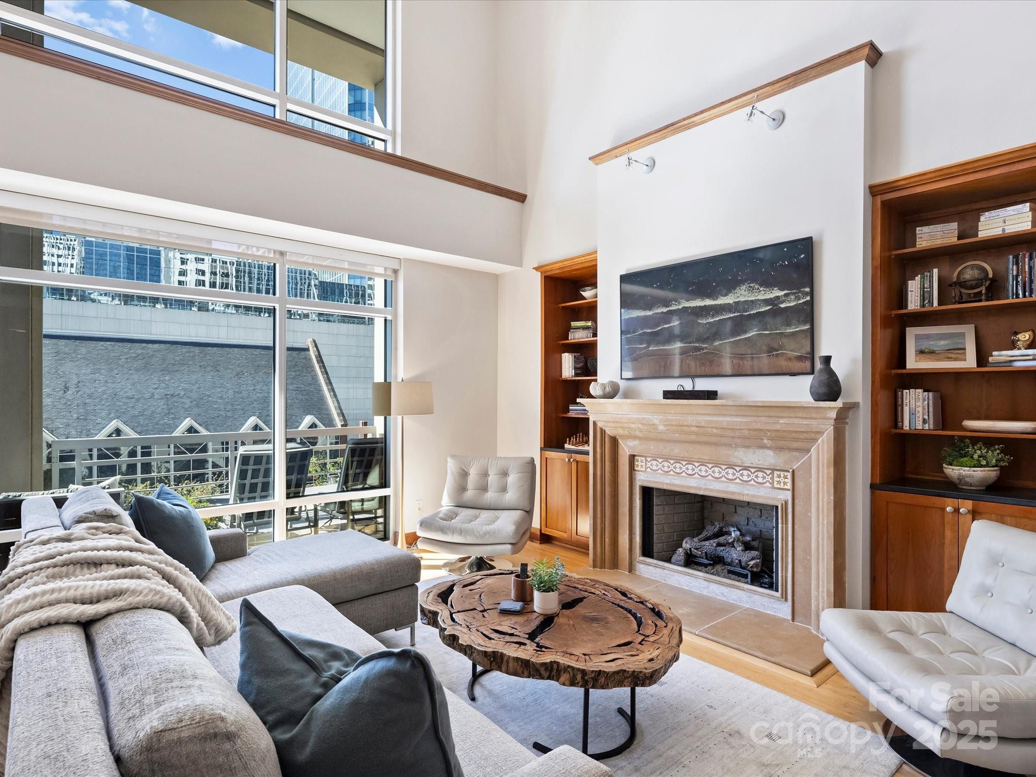 435 S Tryon Street Unit: 307
