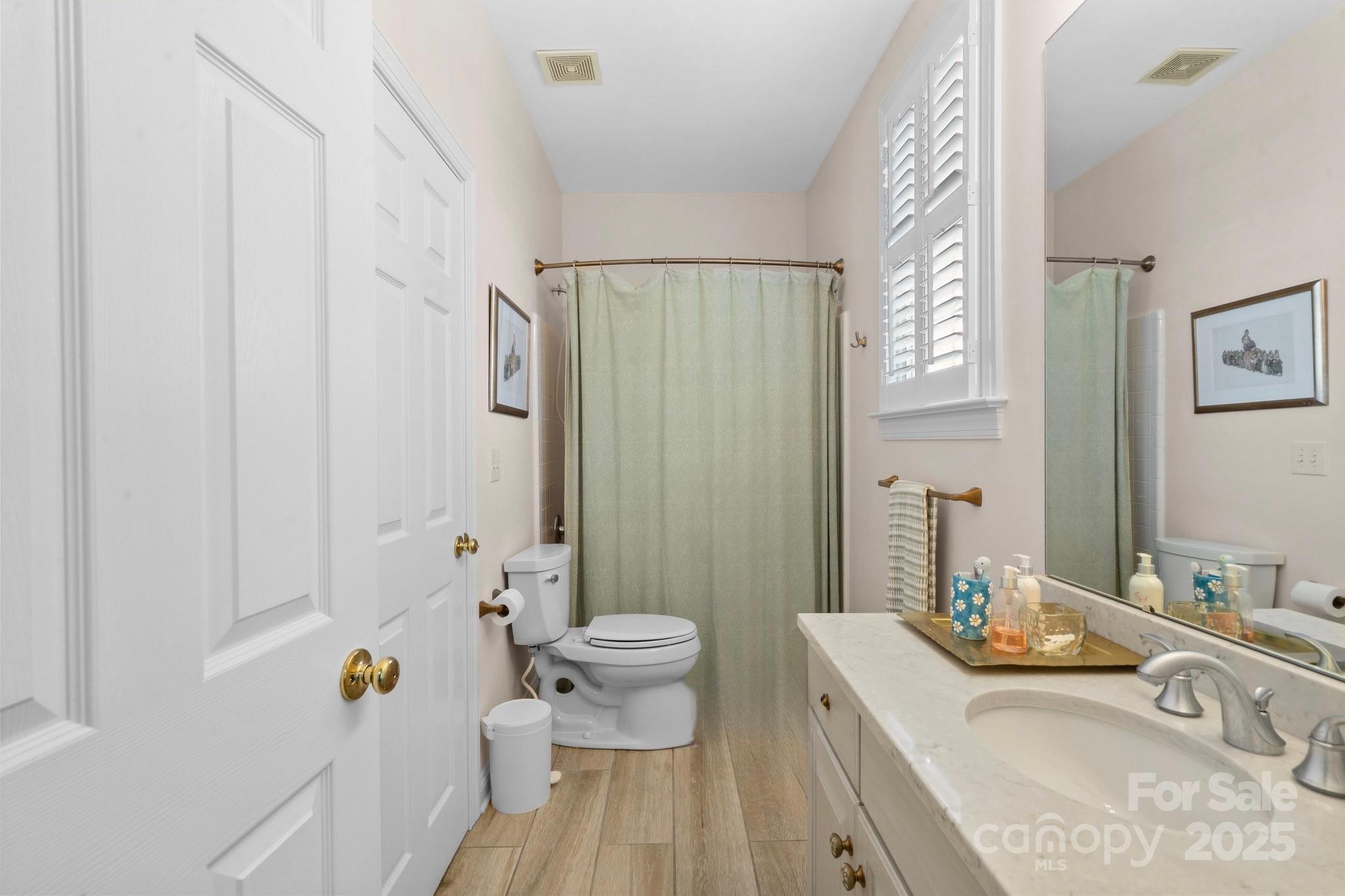 7213 Lutzen Way Court
