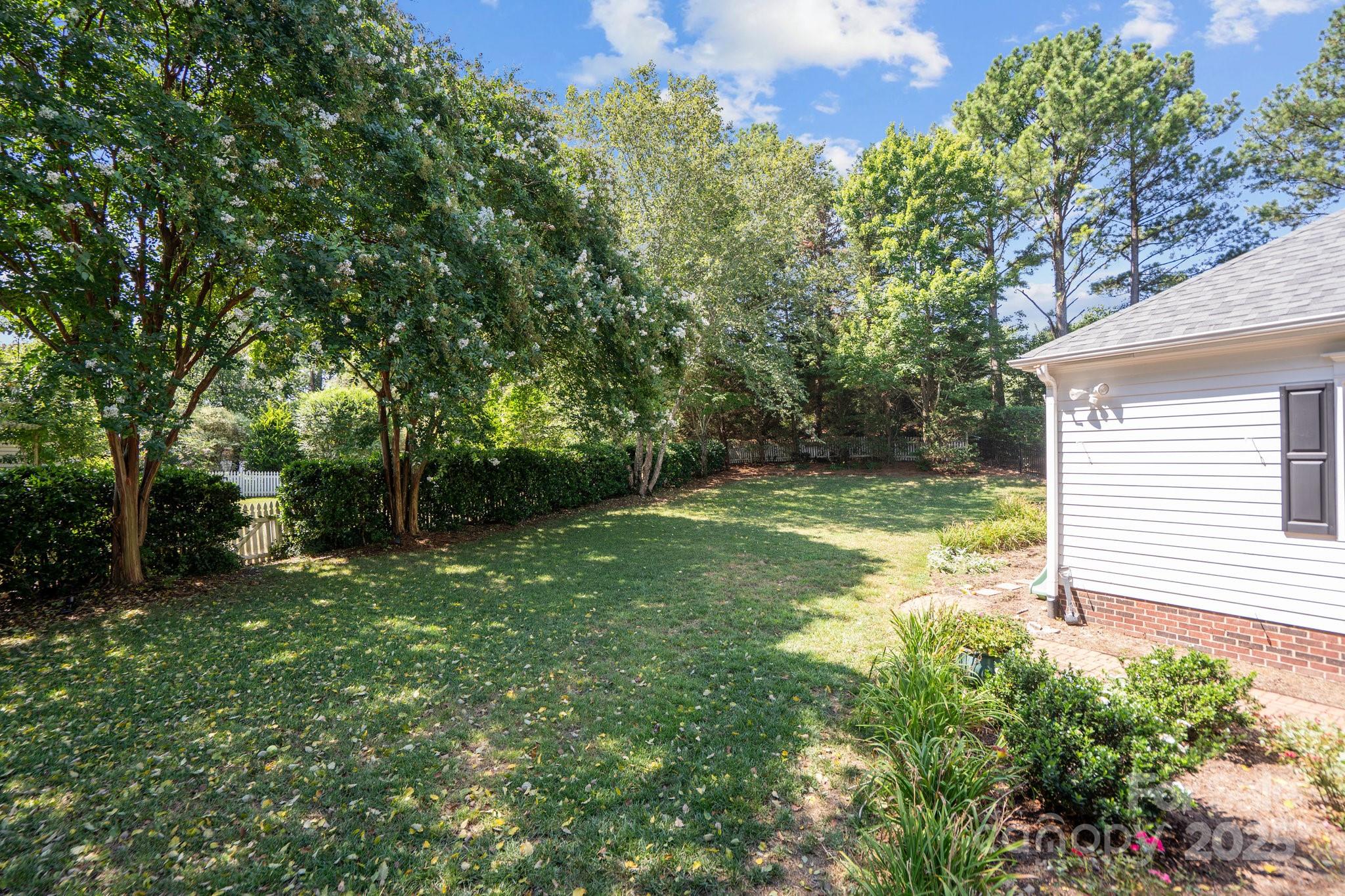 7213 Lutzen Way Court