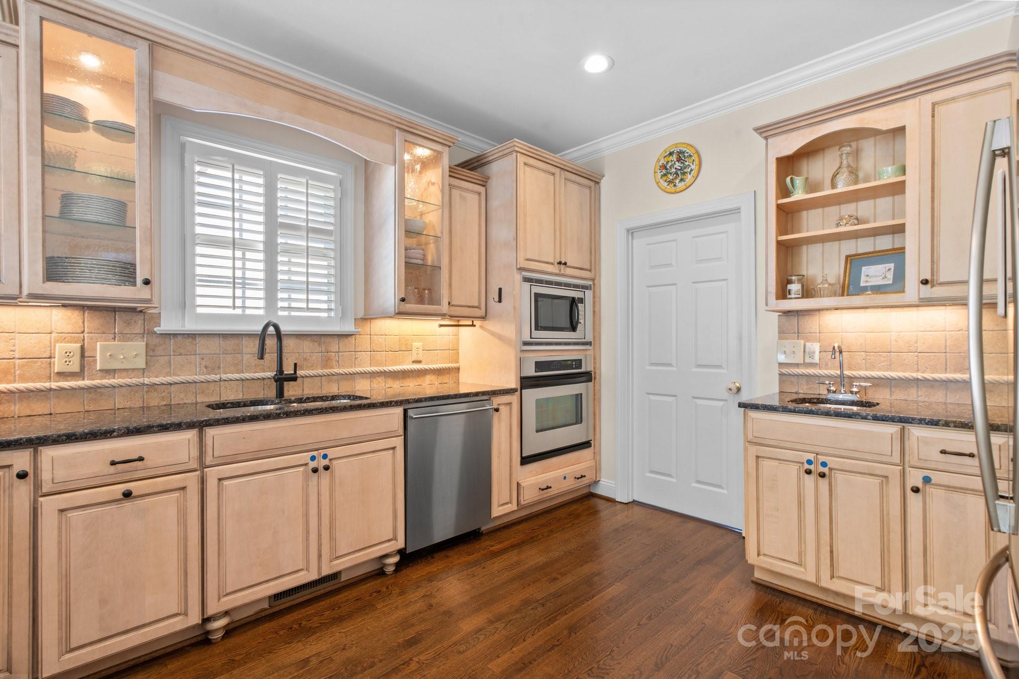 7213 Lutzen Way Court