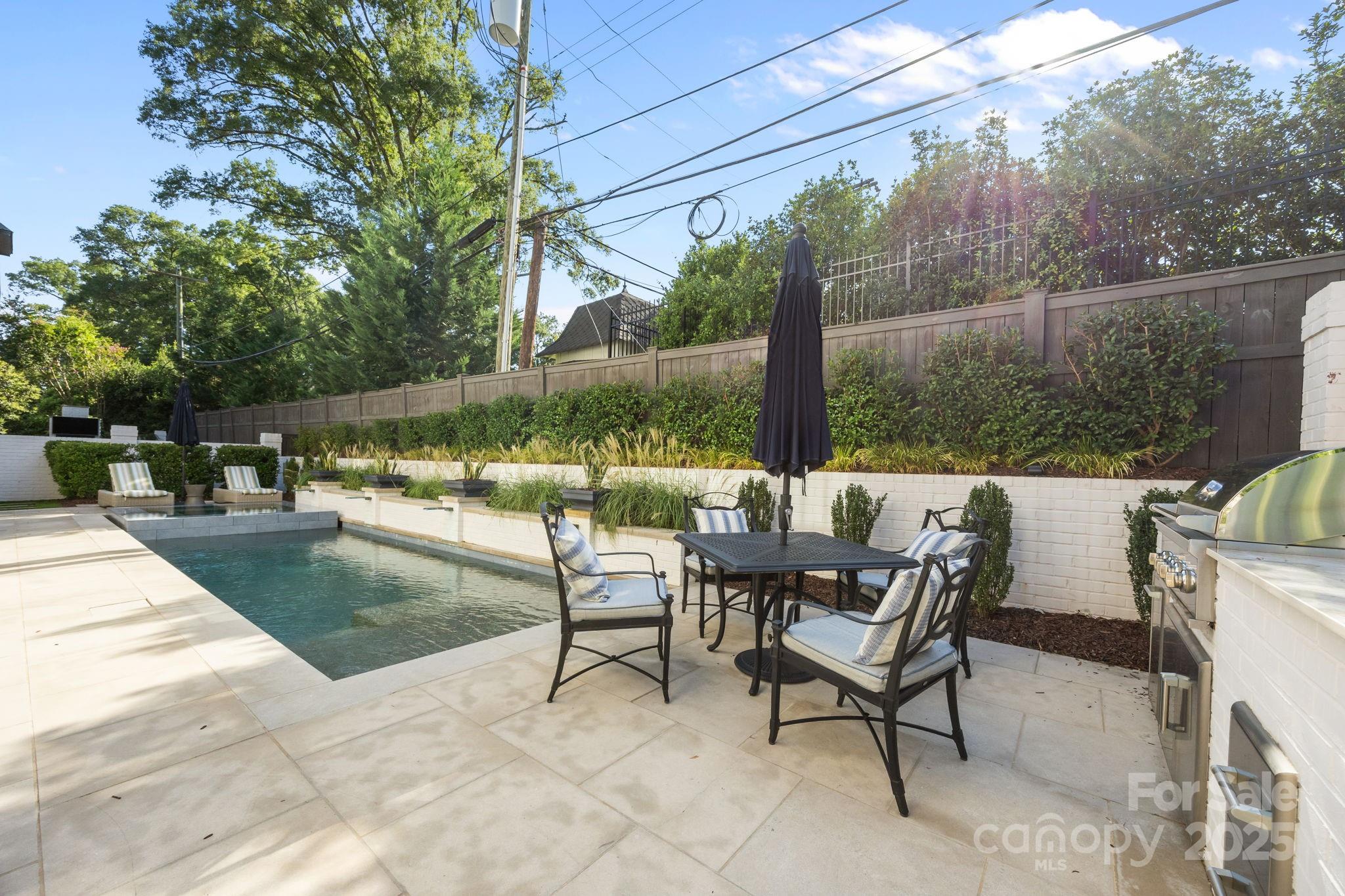 1215 S Kings Drive