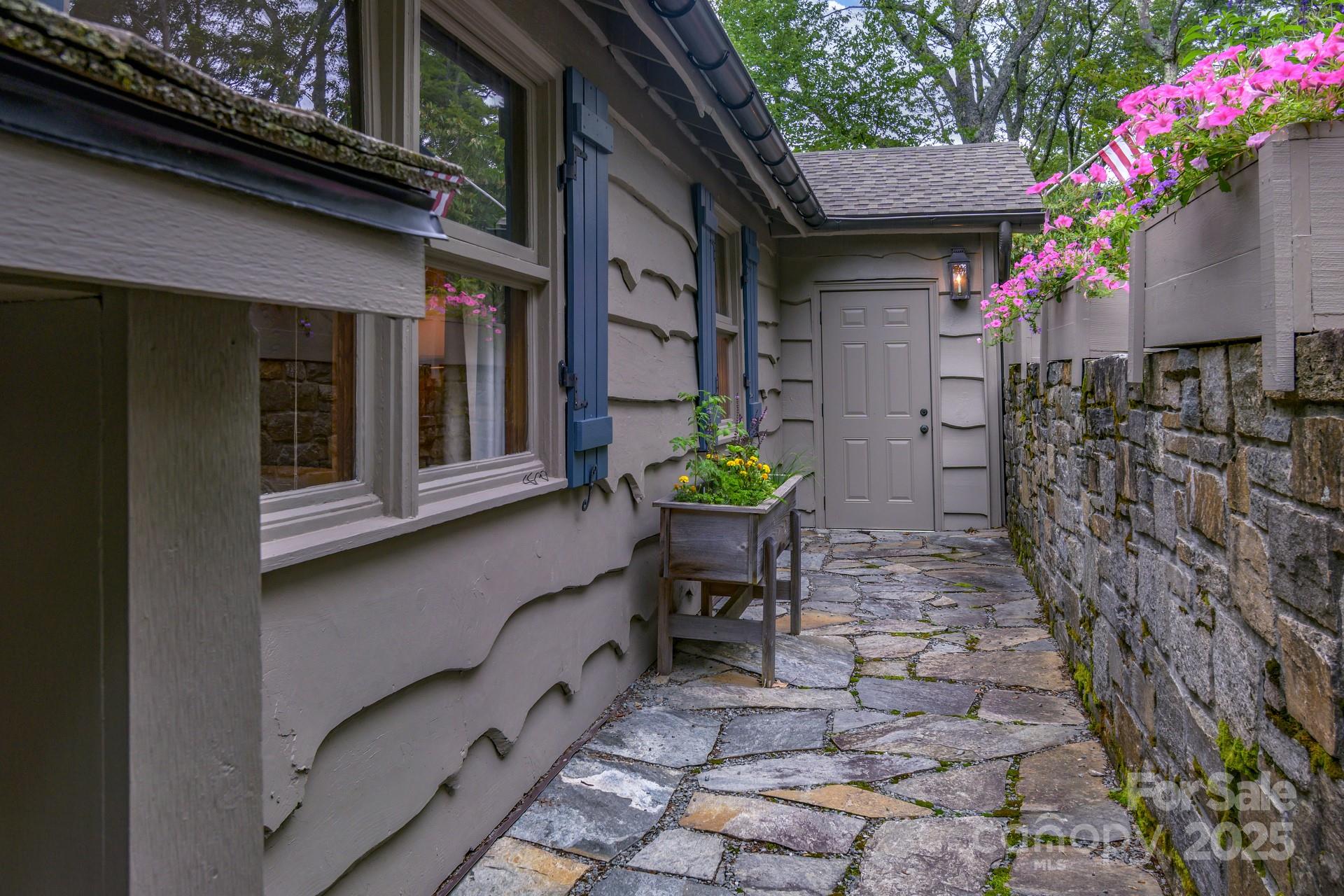 346 Tarry Acres Circle