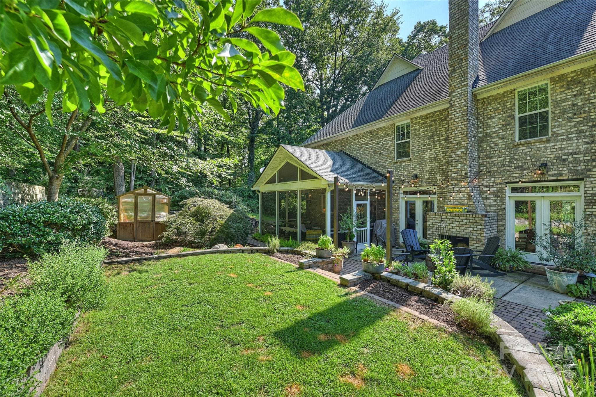 1218 Sumner Hall Lane