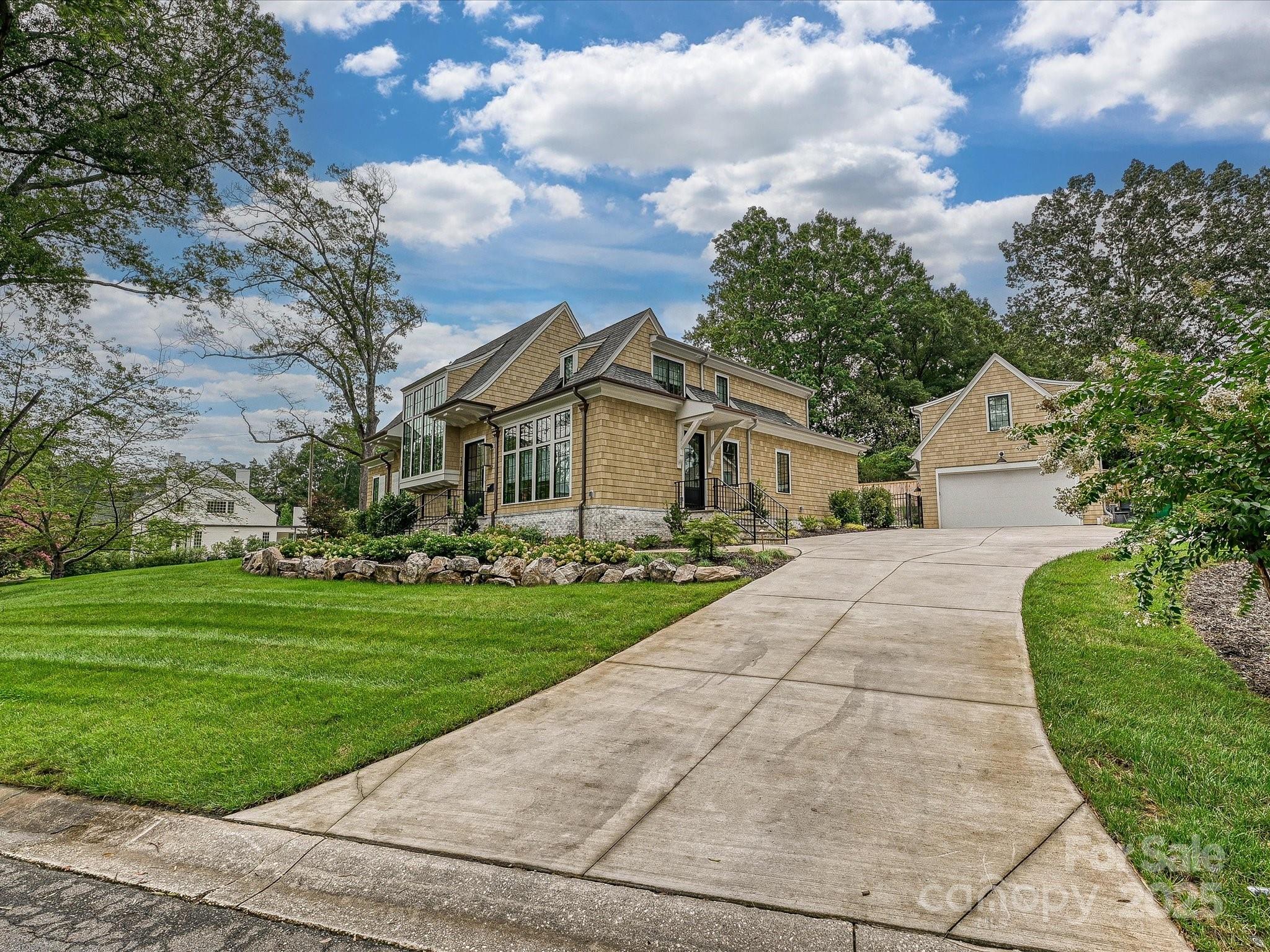 2700 Wintergreen Drive