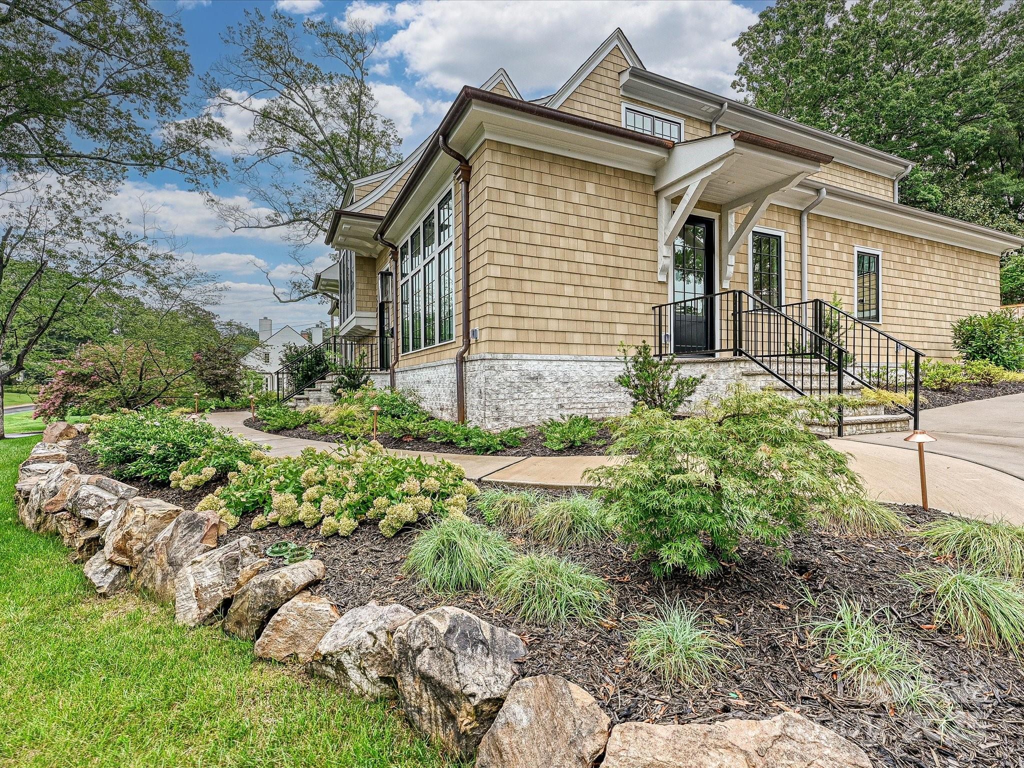 2700 Wintergreen Drive