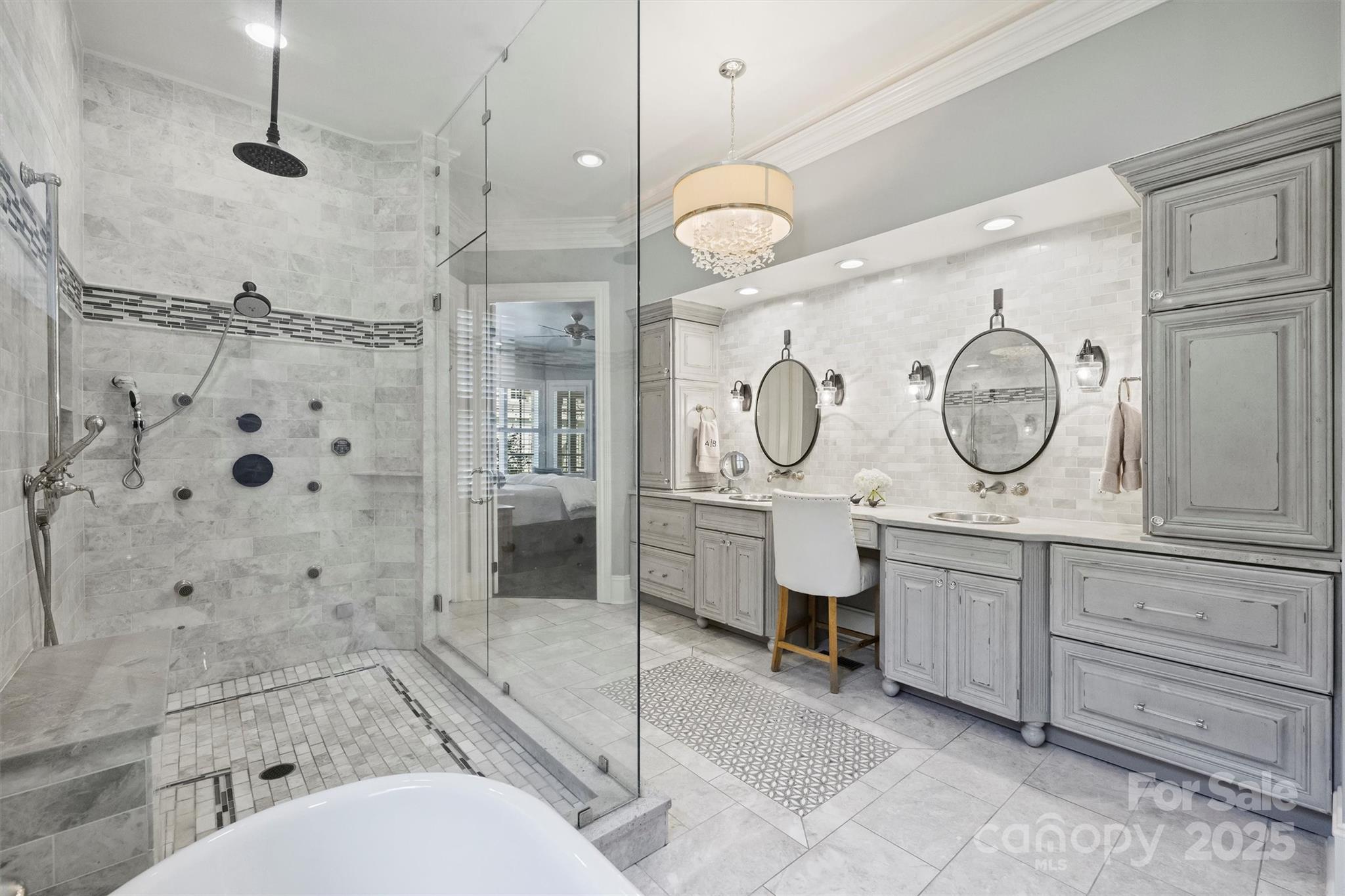 1869 Queens Road W