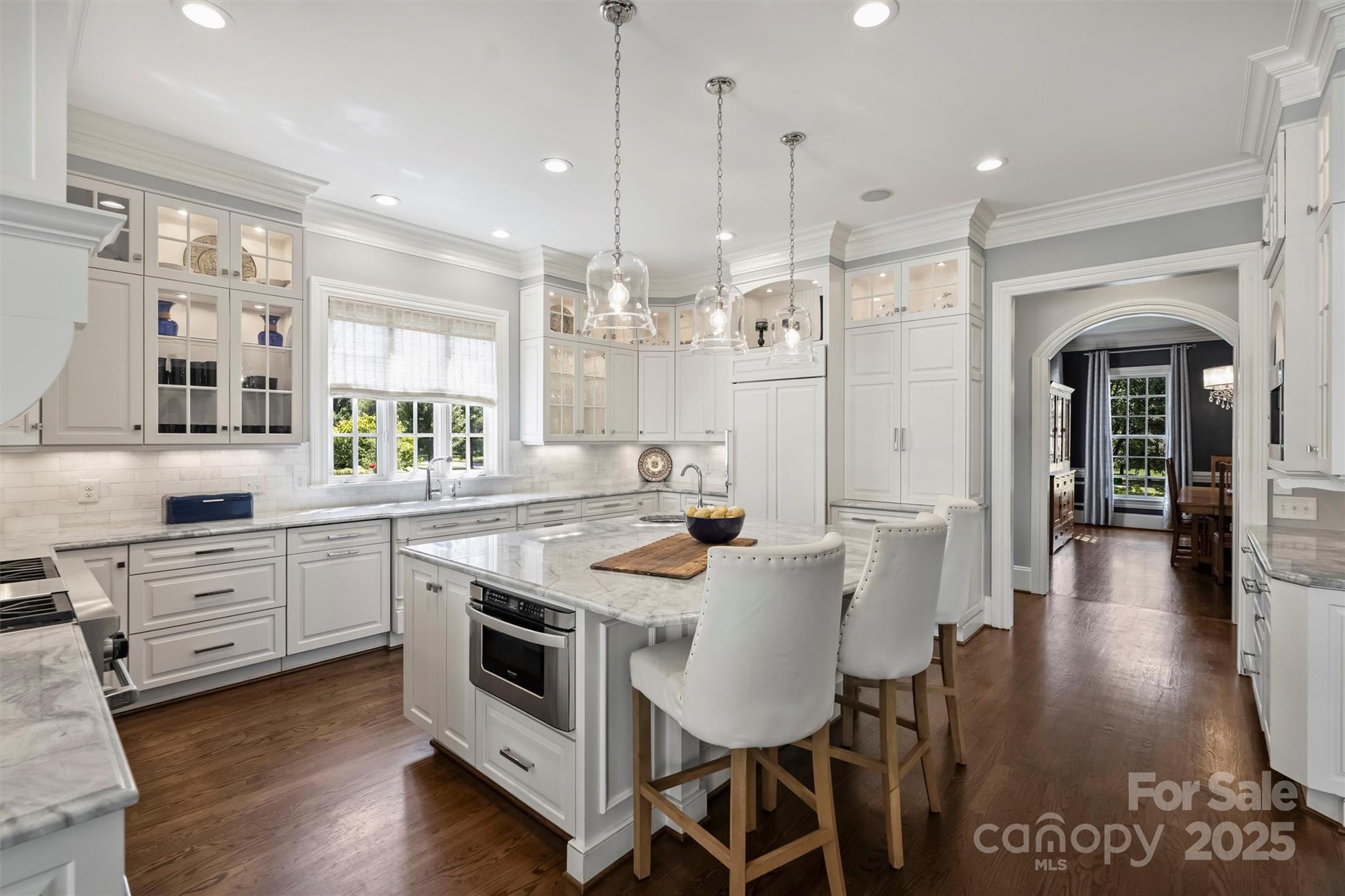 1869 Queens Road W