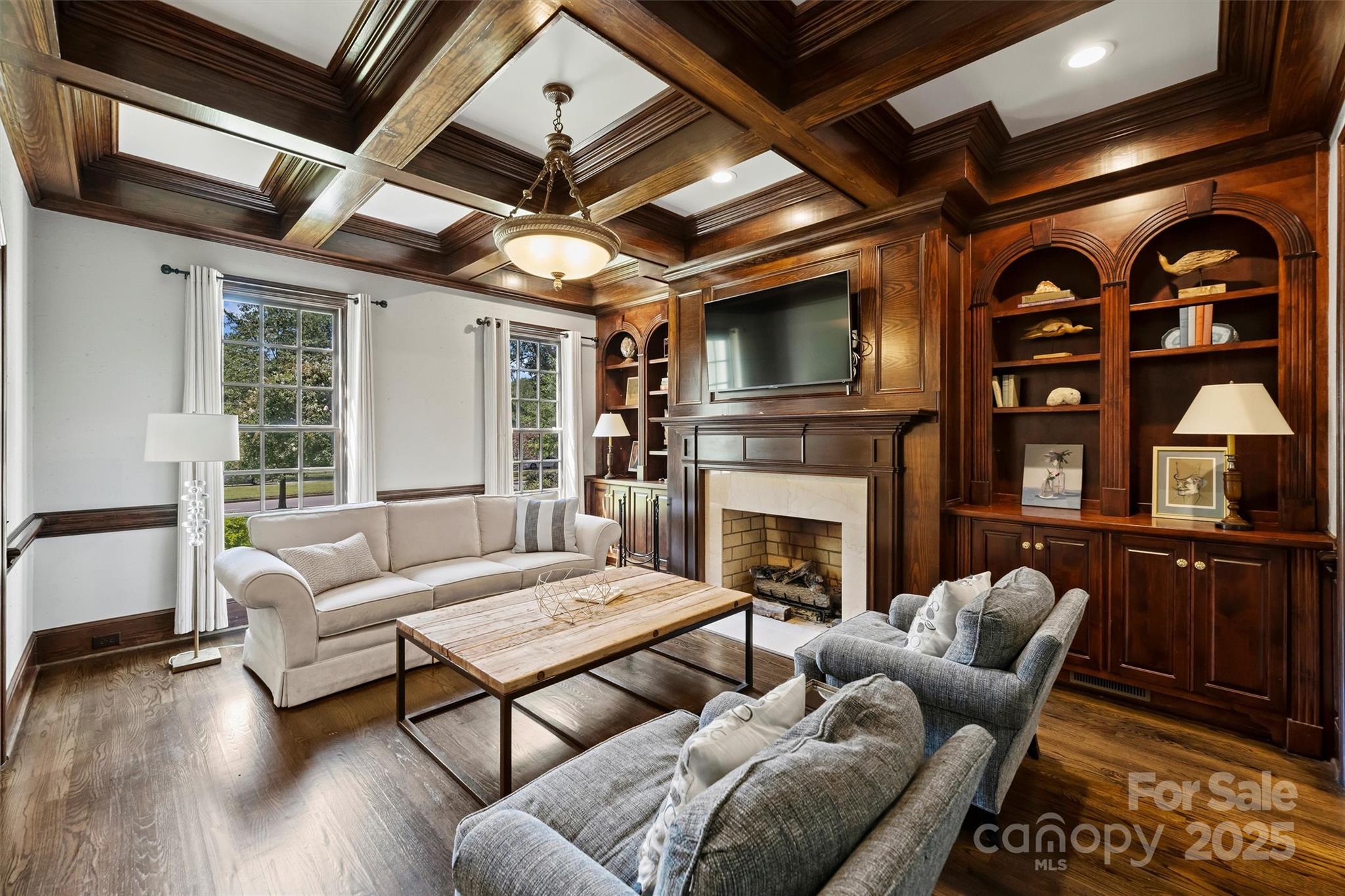 1869 Queens Road W
