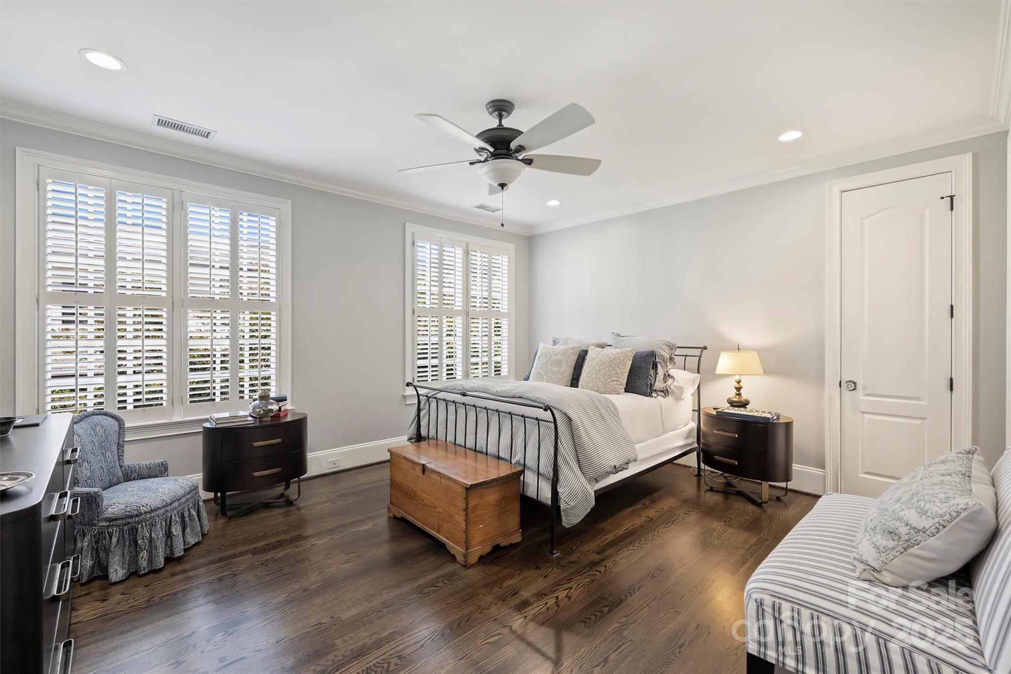 1869 Queens Road W