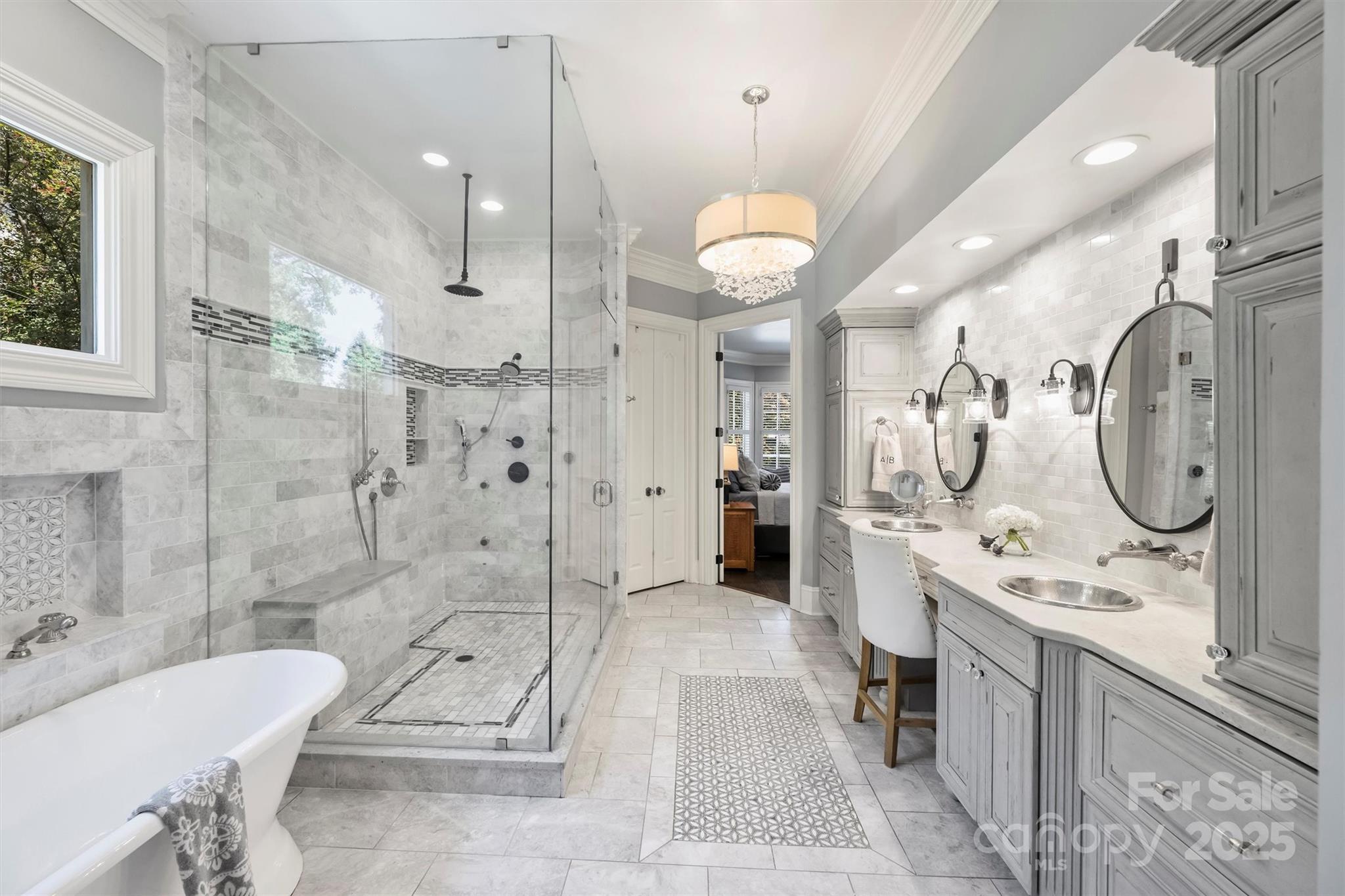 1869 Queens Road W