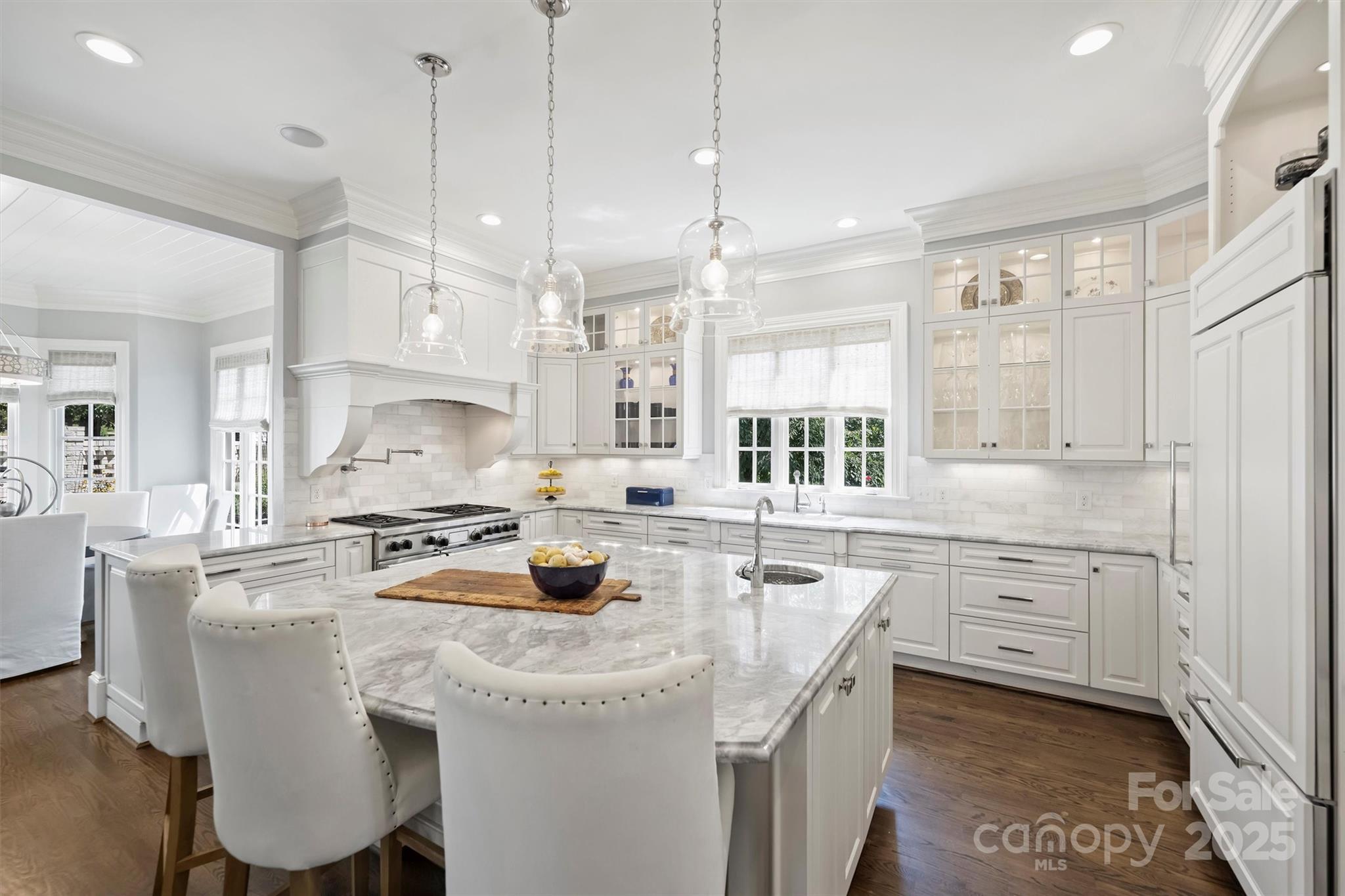 1869 Queens Road W