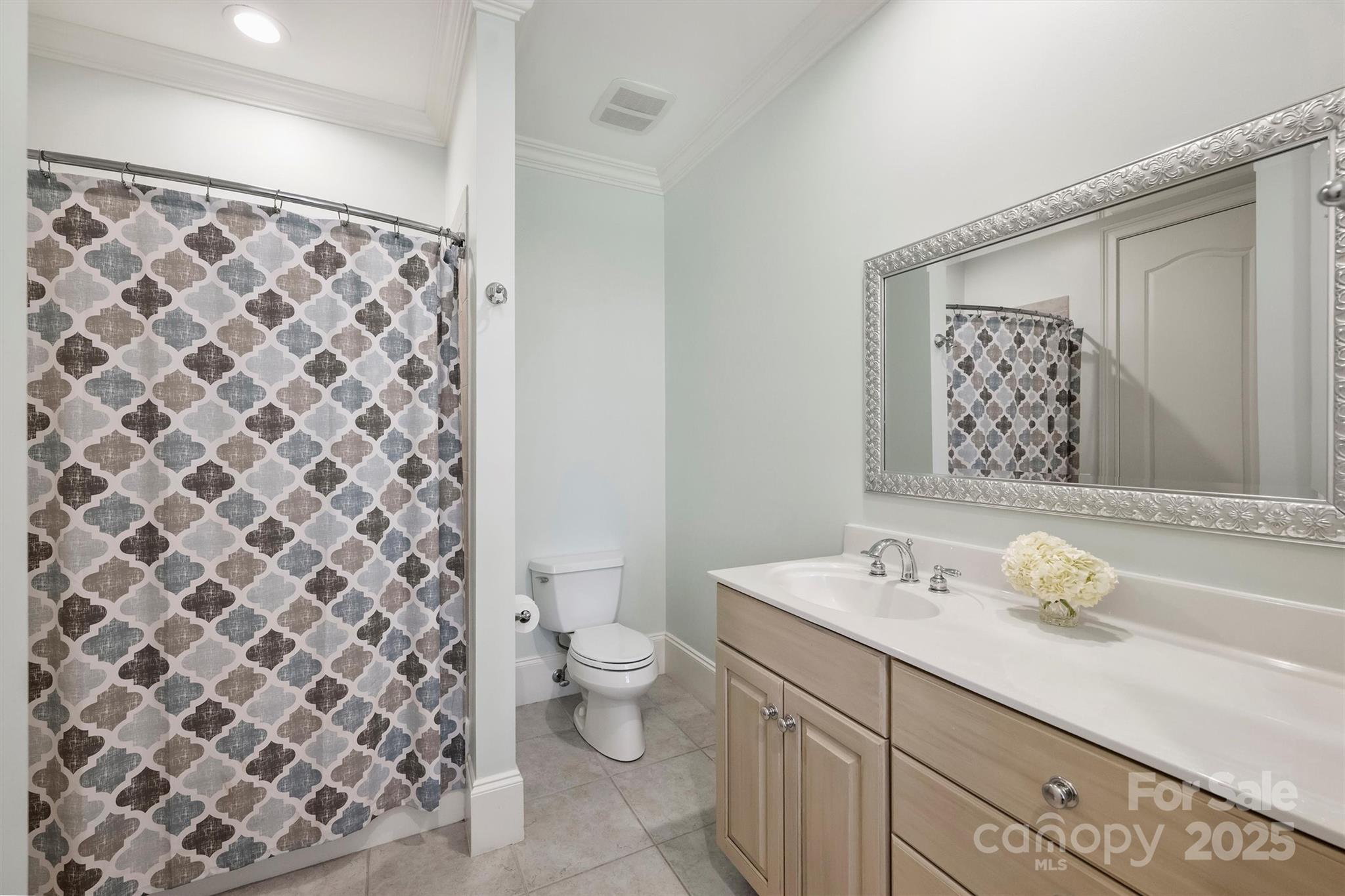 1869 Queens Road W