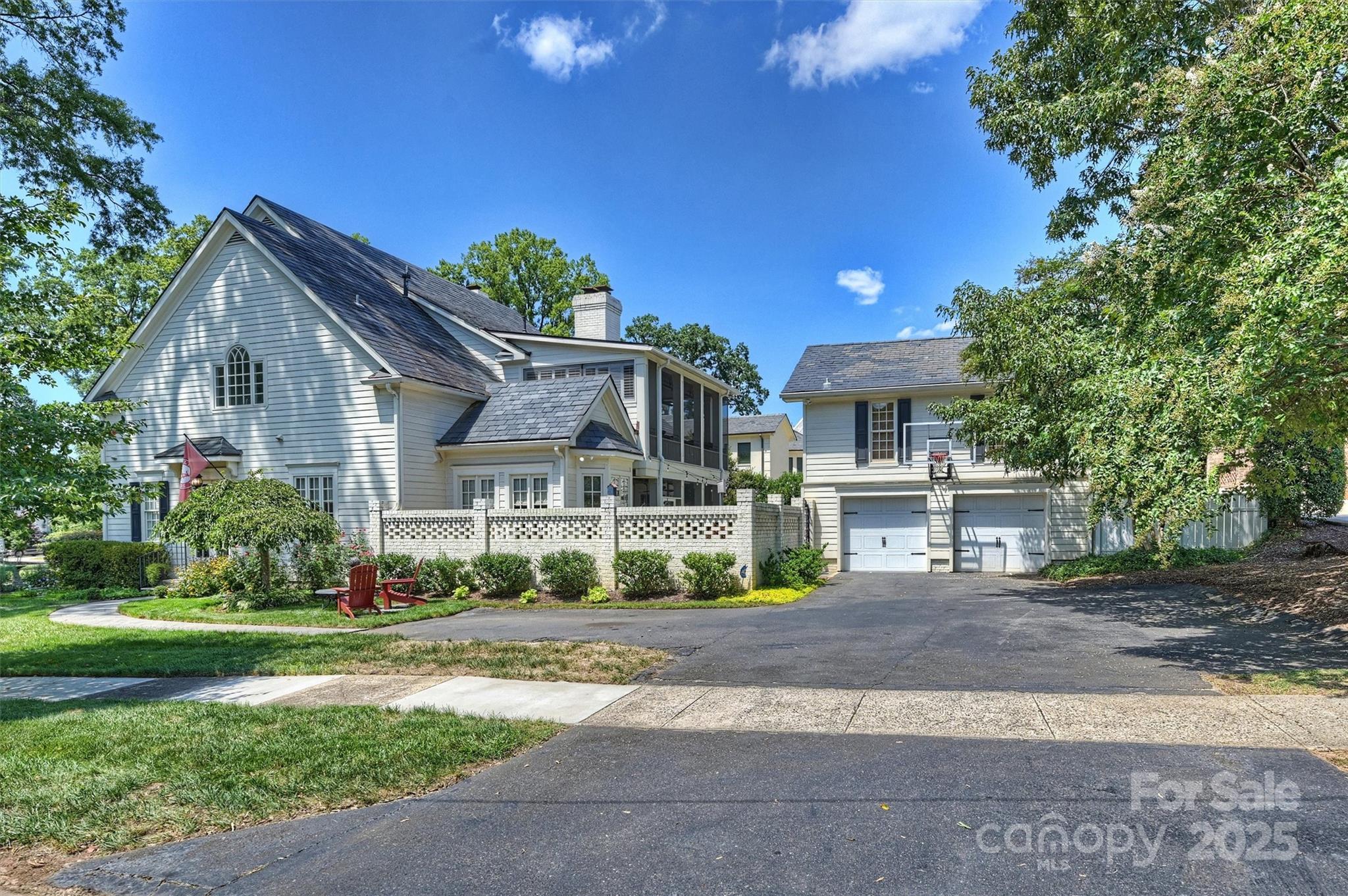 1869 Queens Road W