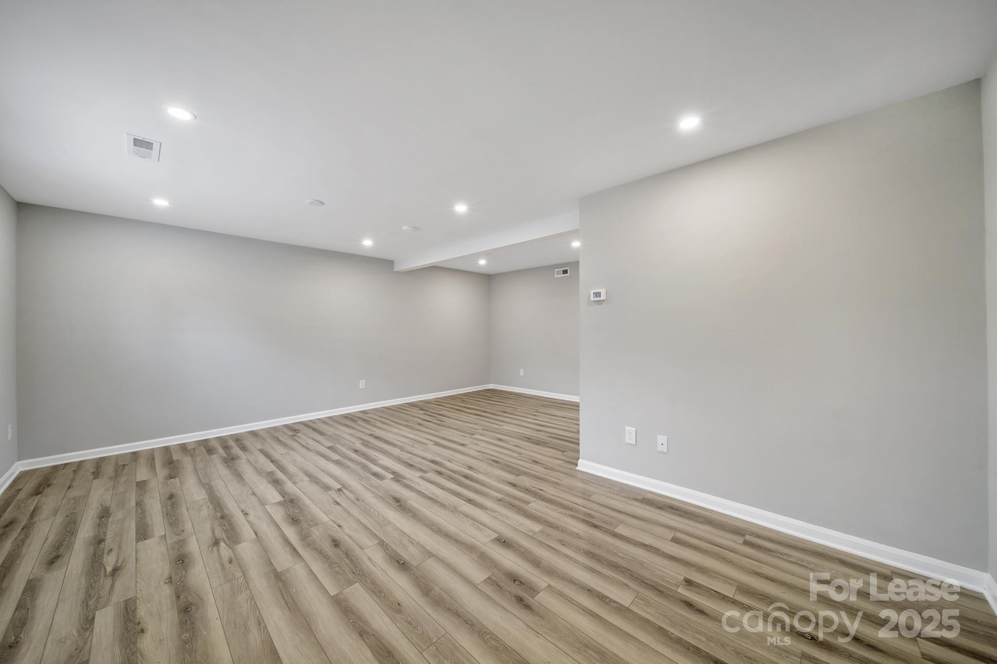 8914 Hunter Ridge Drive