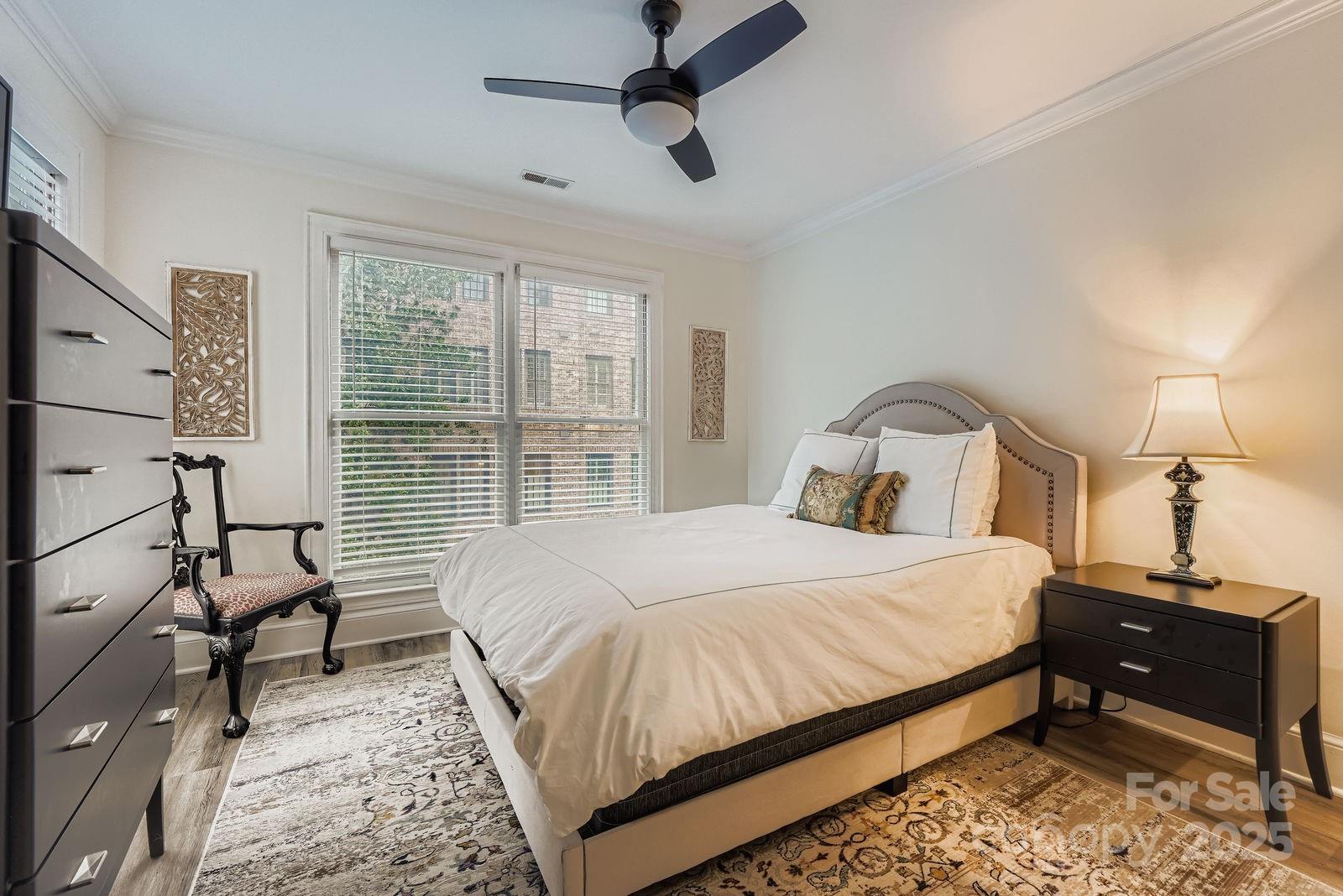 2220 Roswell Avenue Unit: F