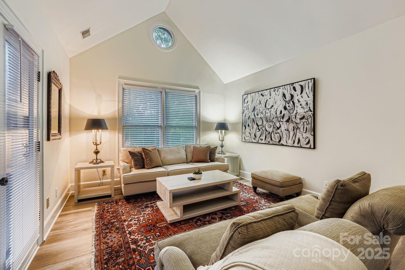 2220 Roswell Avenue Unit: F