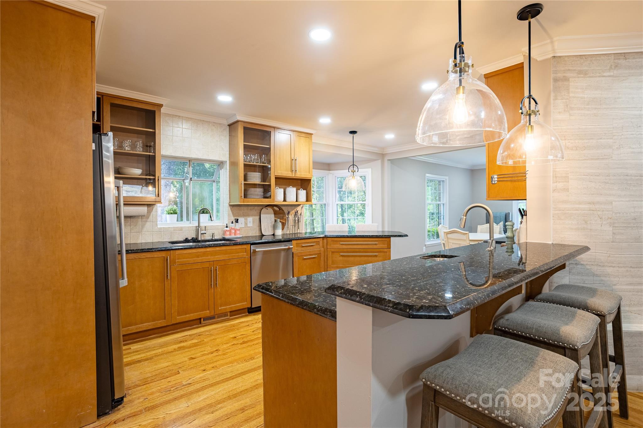 4401 Town And Country Drive