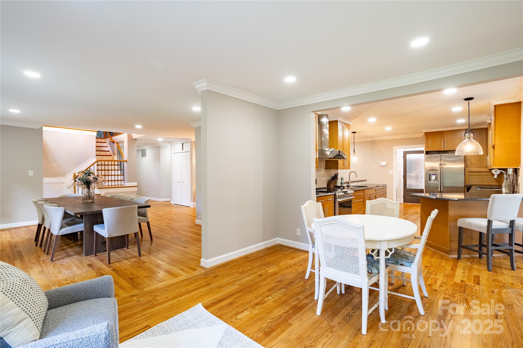 4401 Town And Country Drive