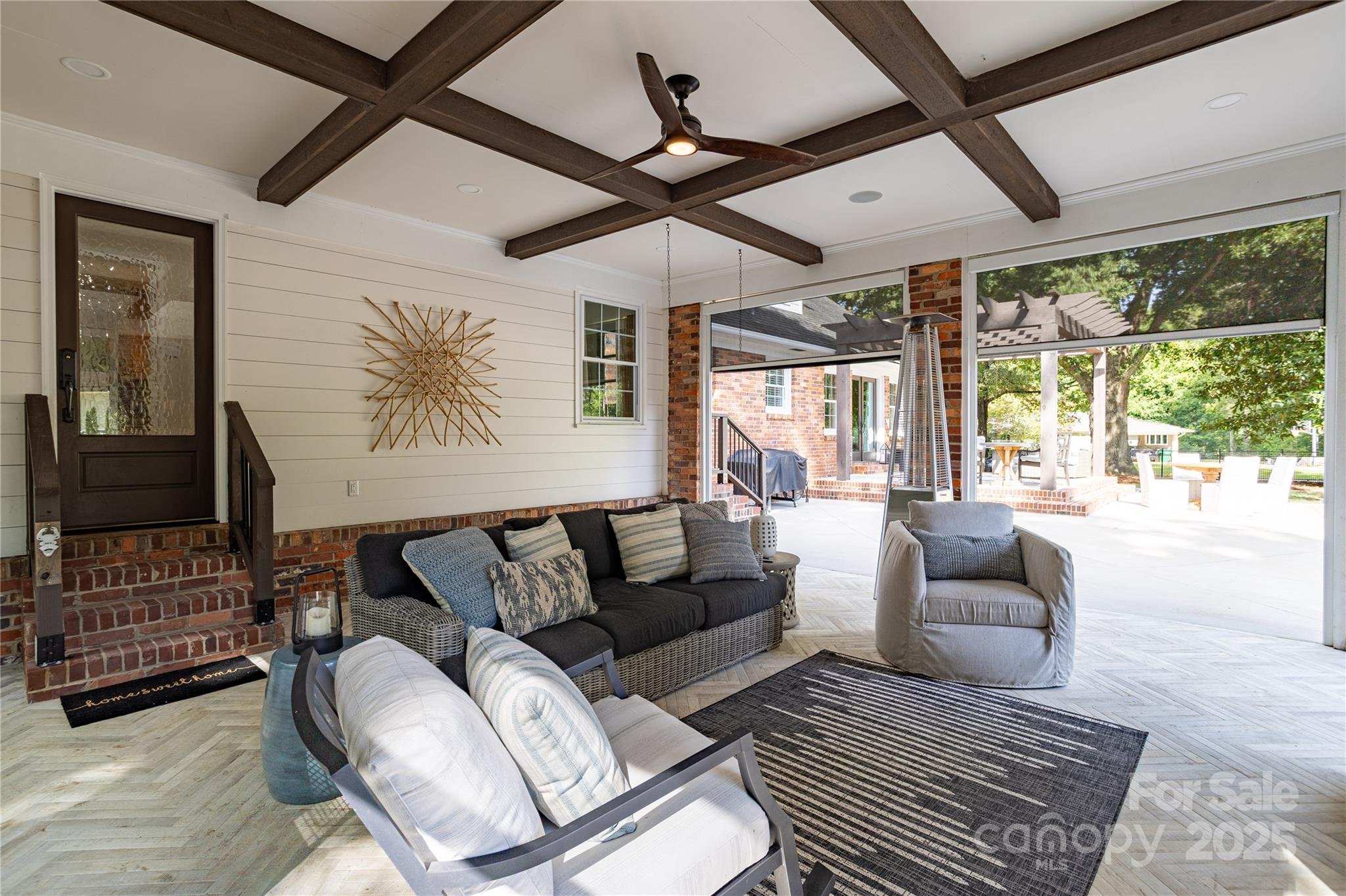 4401 Town And Country Drive