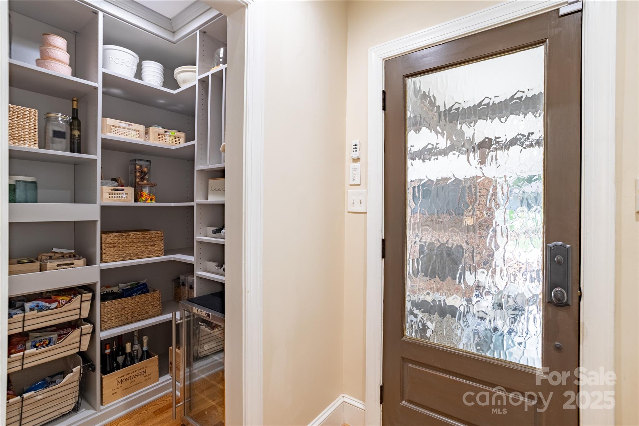 4401 Town And Country Drive