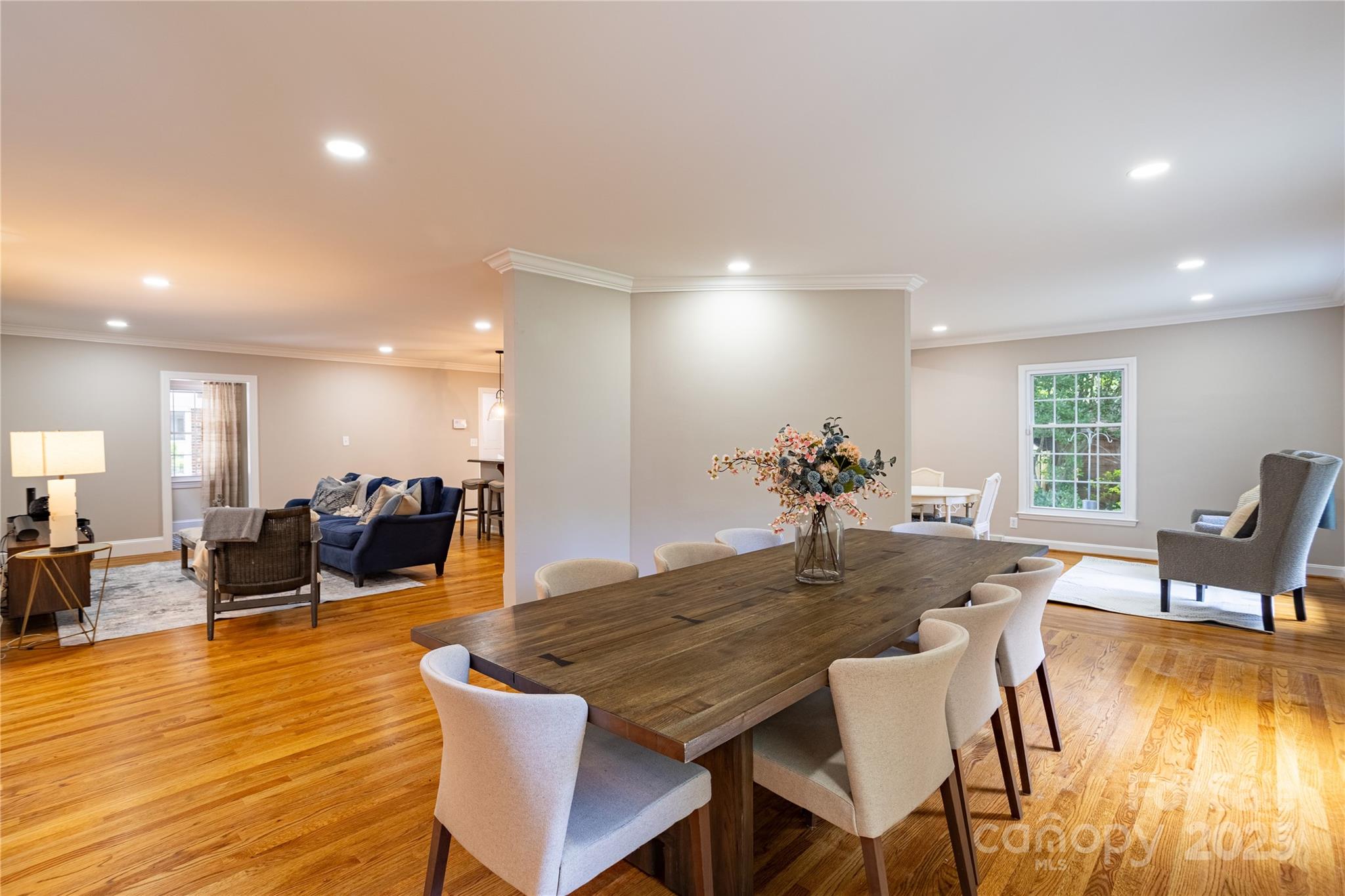 4401 Town And Country Drive