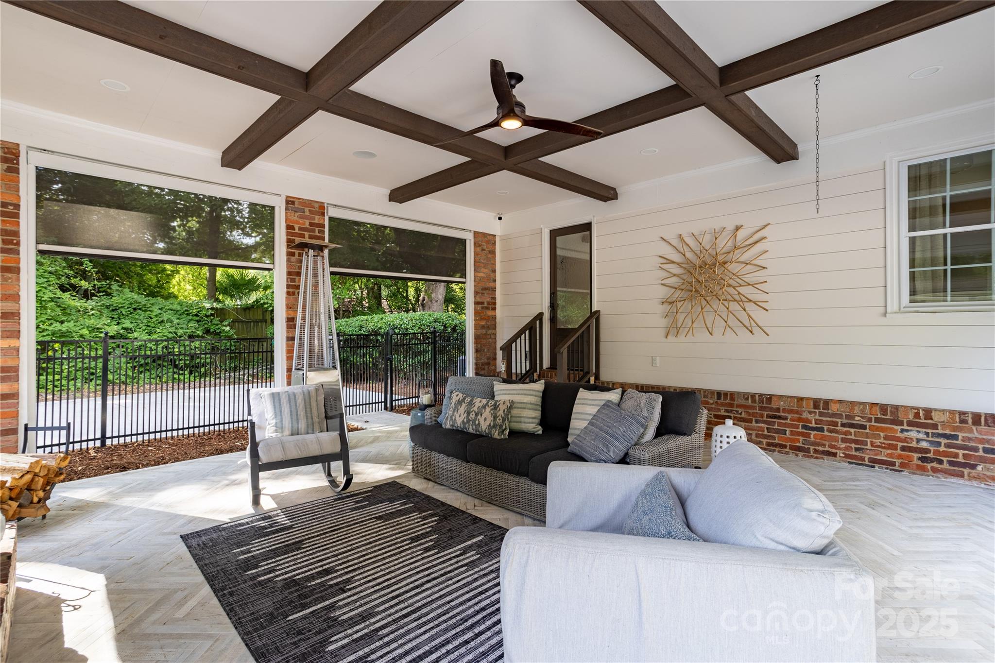 4401 Town And Country Drive