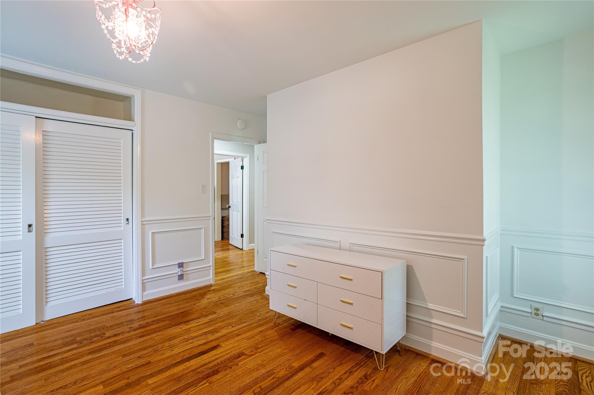 4401 Town And Country Drive