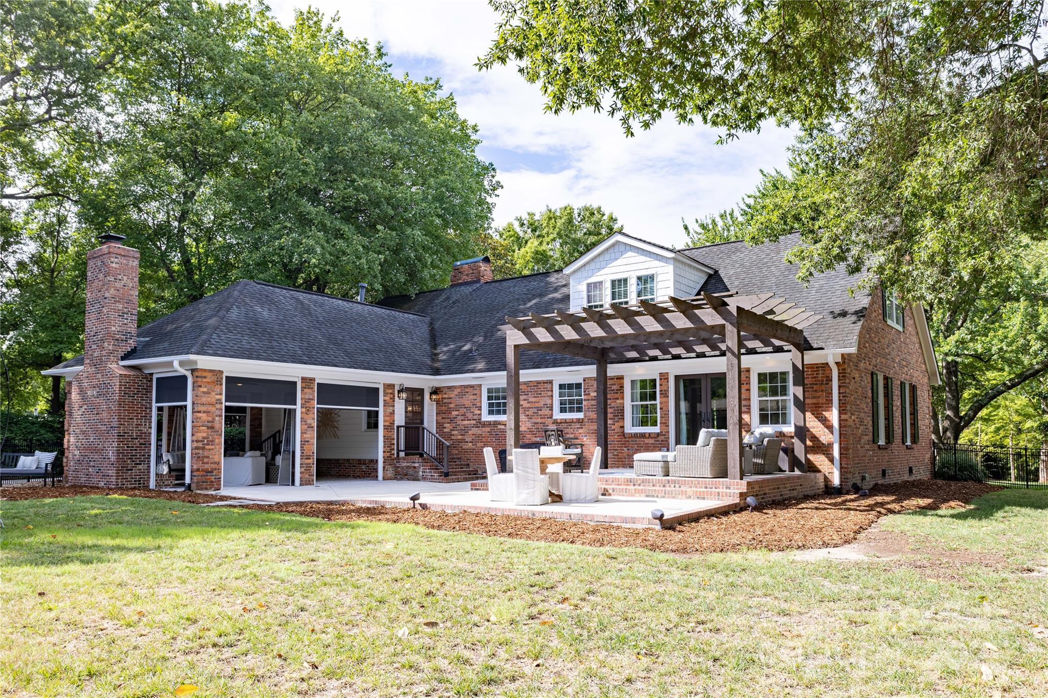 4401 Town And Country Drive