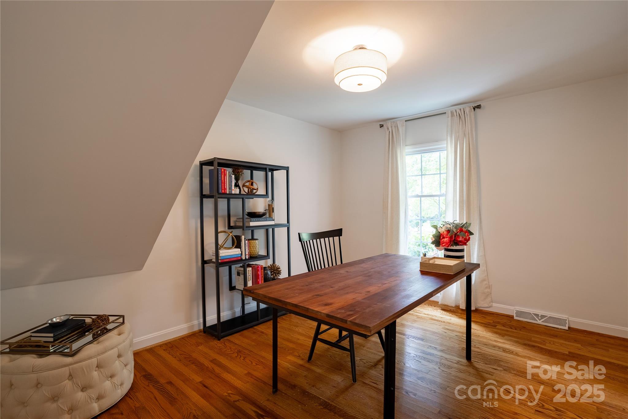4401 Town And Country Drive