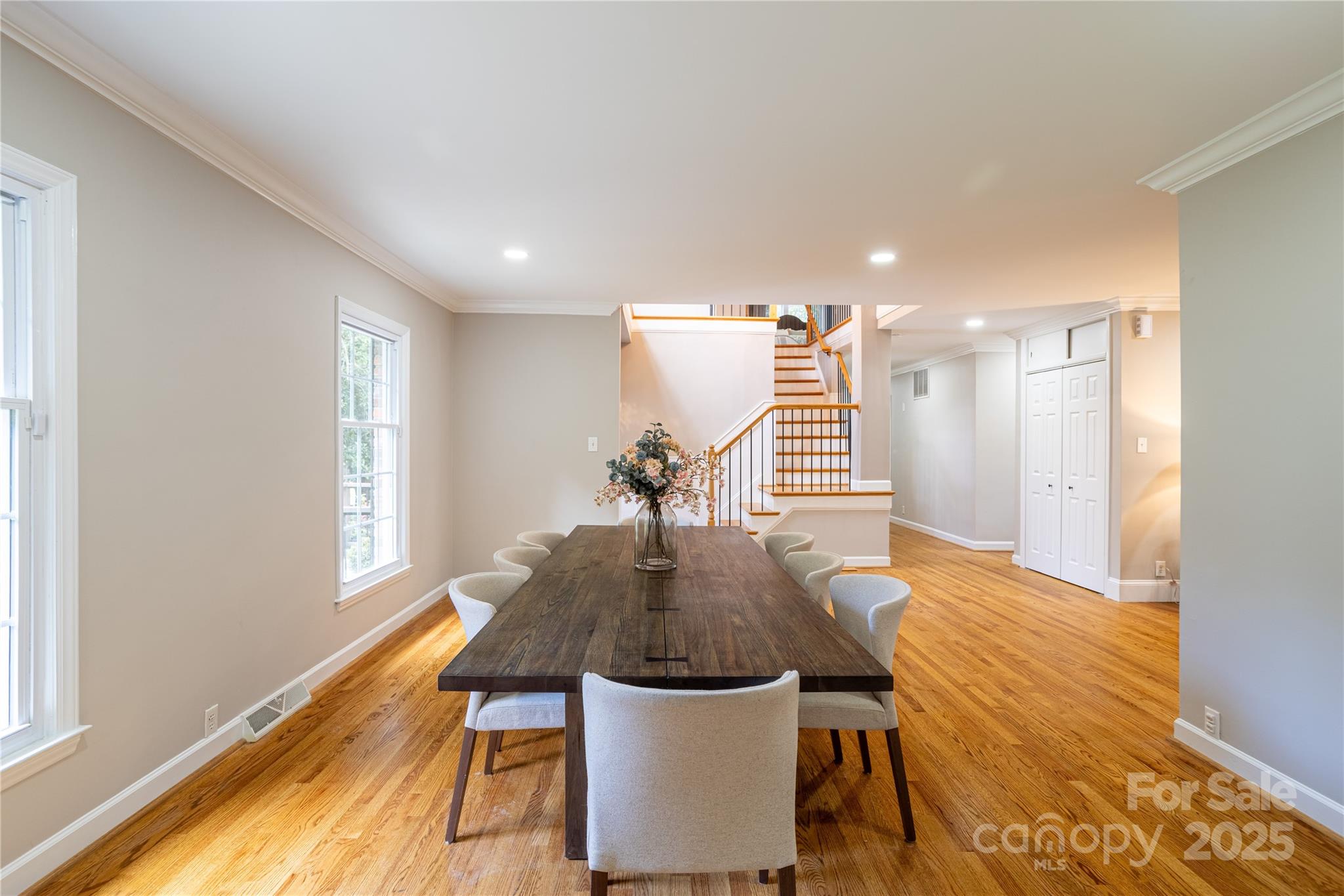 4401 Town And Country Drive