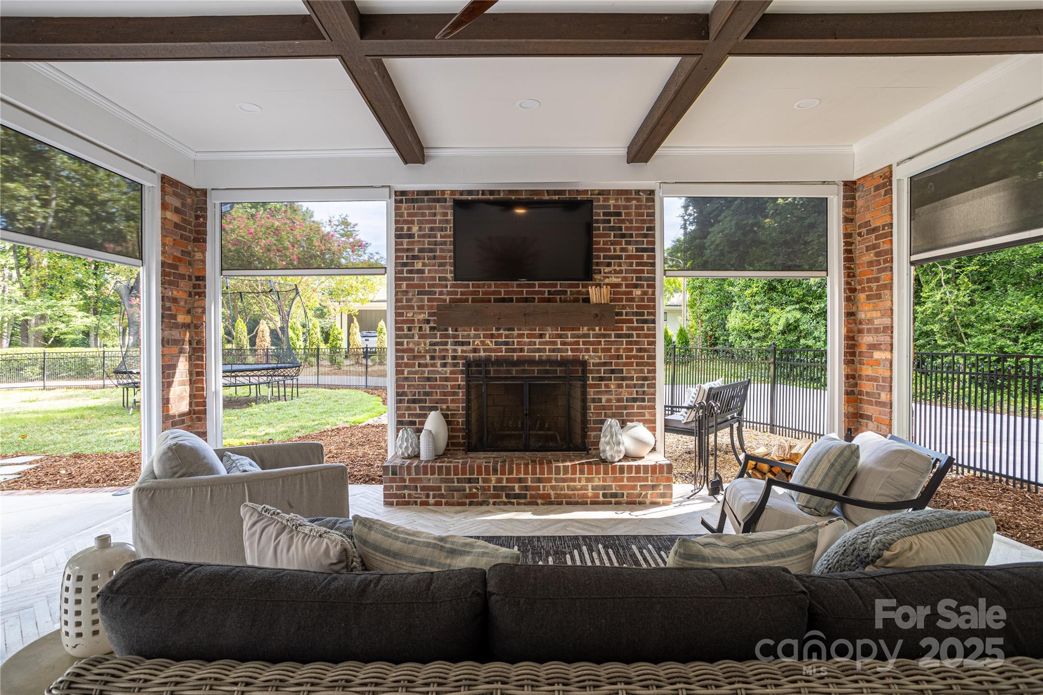 4401 Town And Country Drive