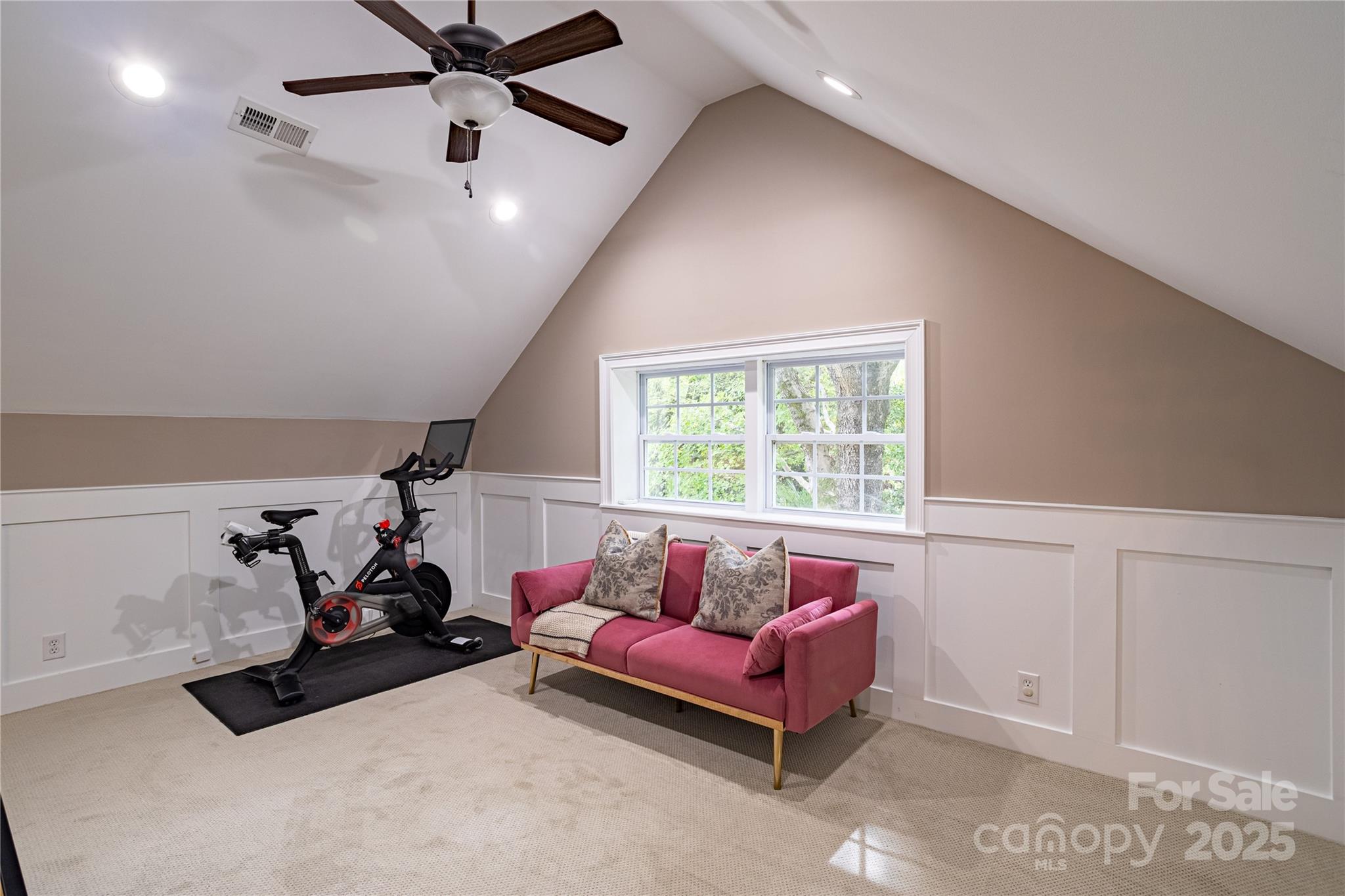 4401 Town And Country Drive