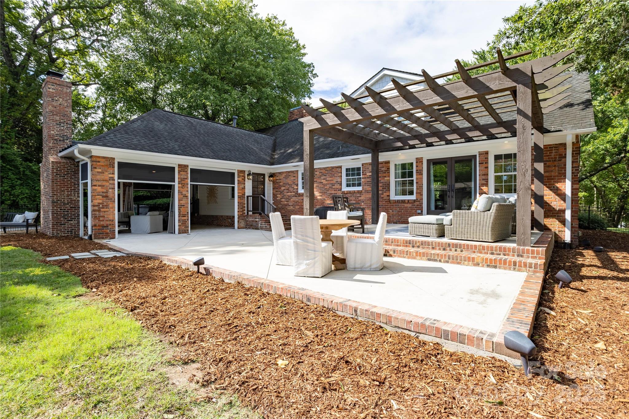 4401 Town And Country Drive