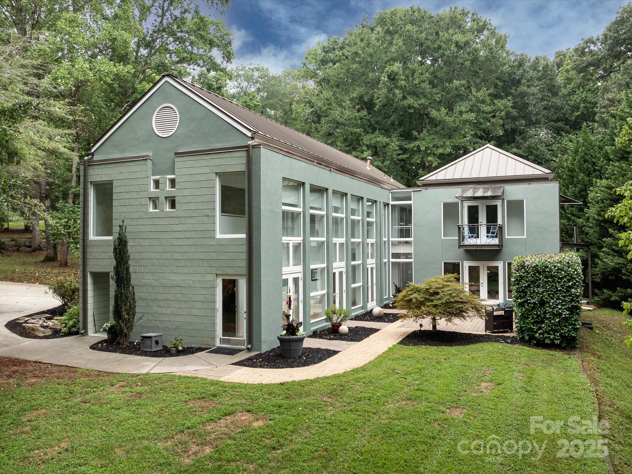 1227 Jules Court