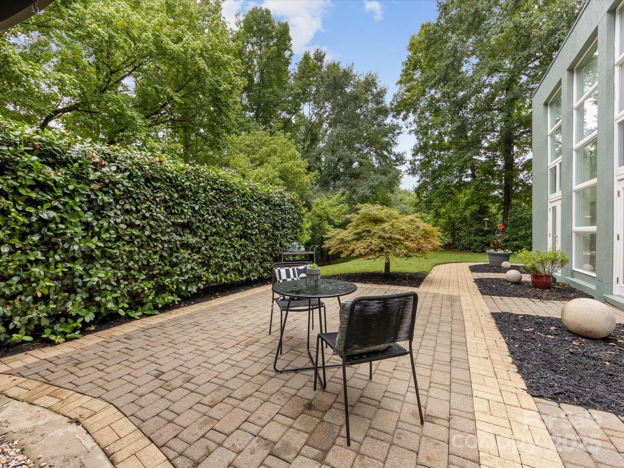 1227 Jules Court