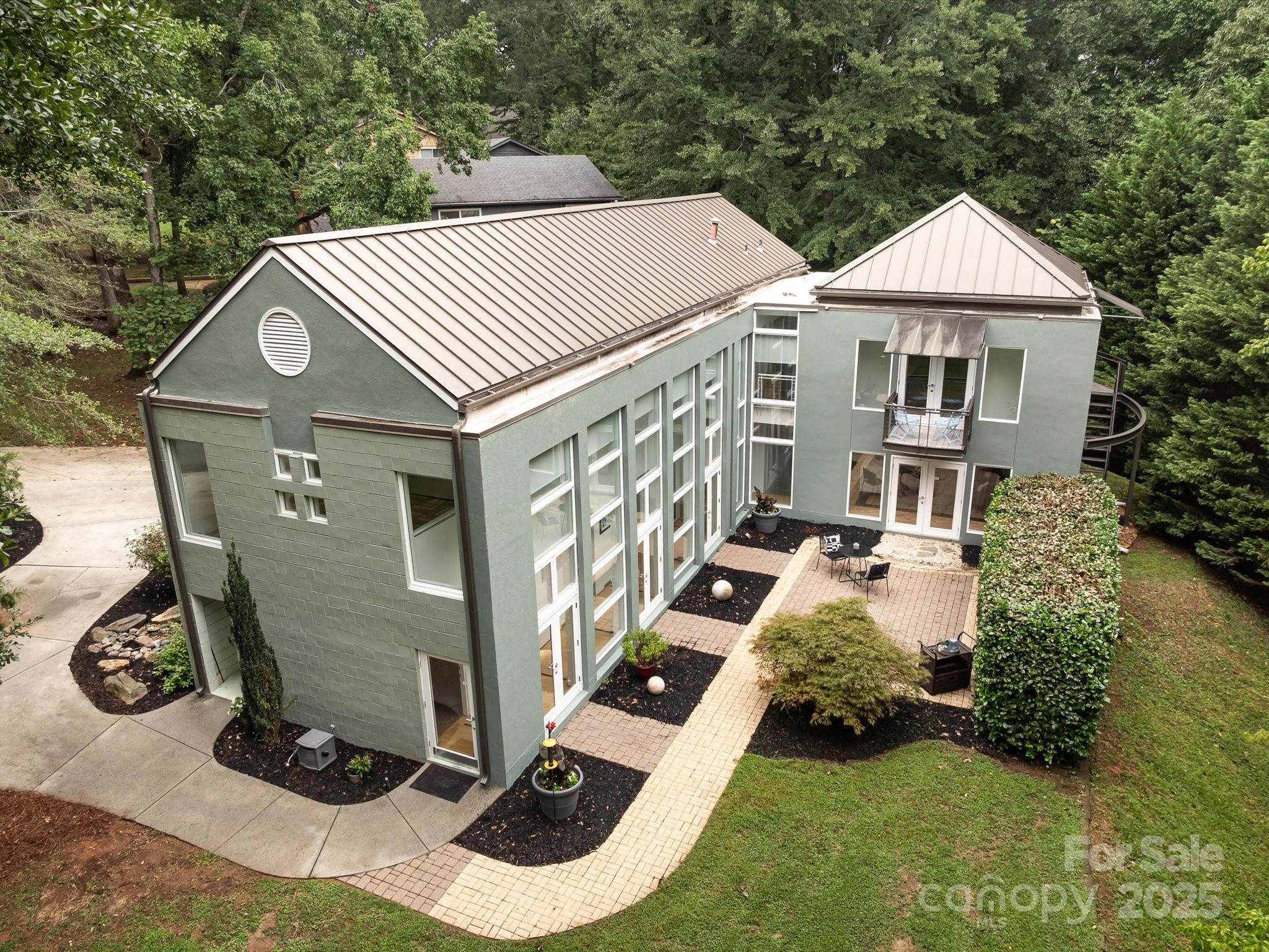 1227 Jules Court