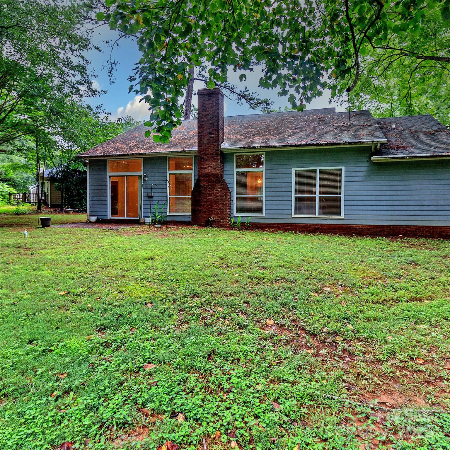 7102 Chattanooga Lane