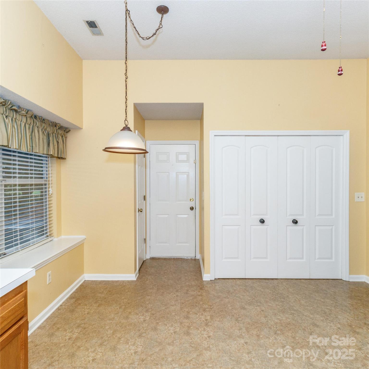 7102 Chattanooga Lane