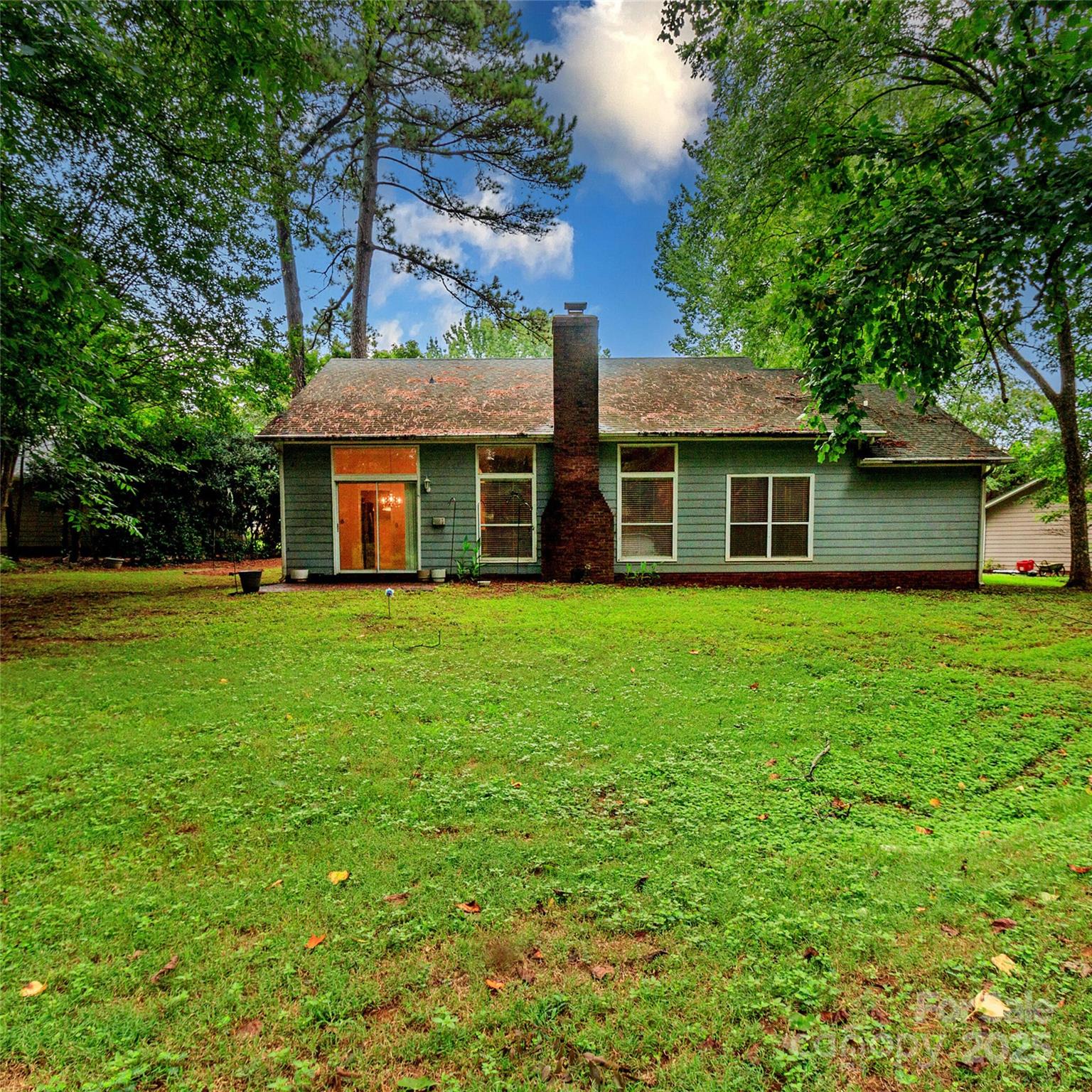 7102 Chattanooga Lane
