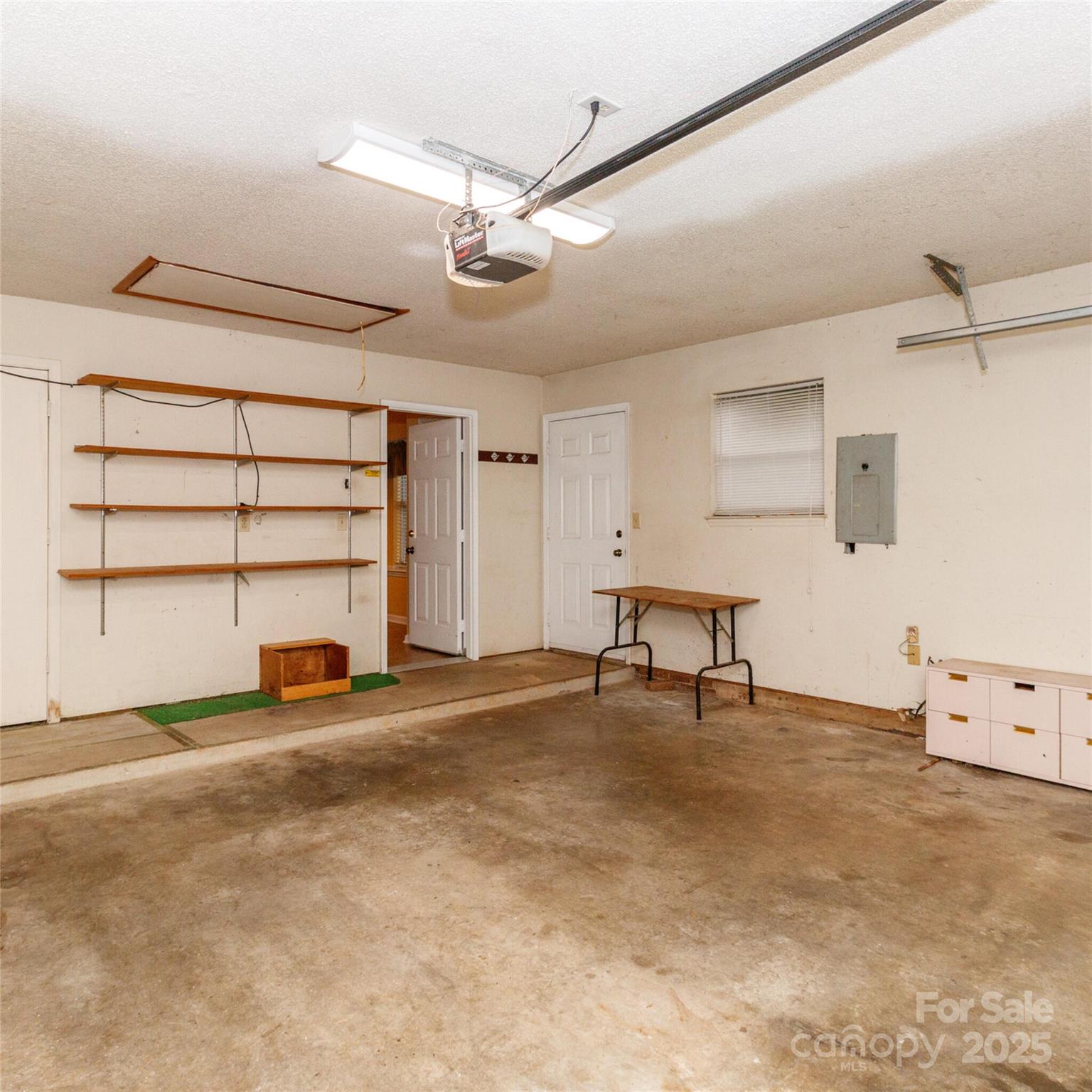 7102 Chattanooga Lane