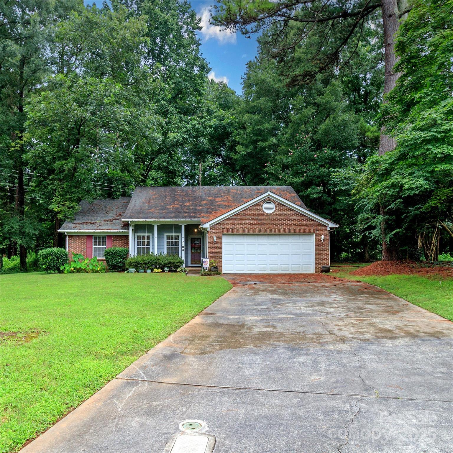 7102 Chattanooga Lane