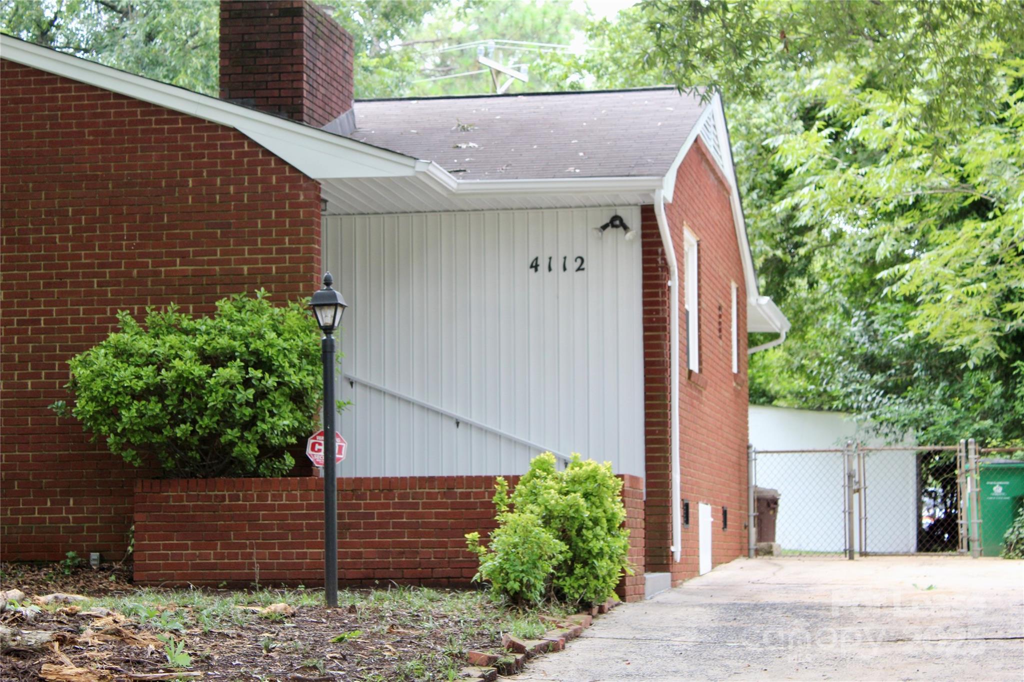4112 Castlewood Road
