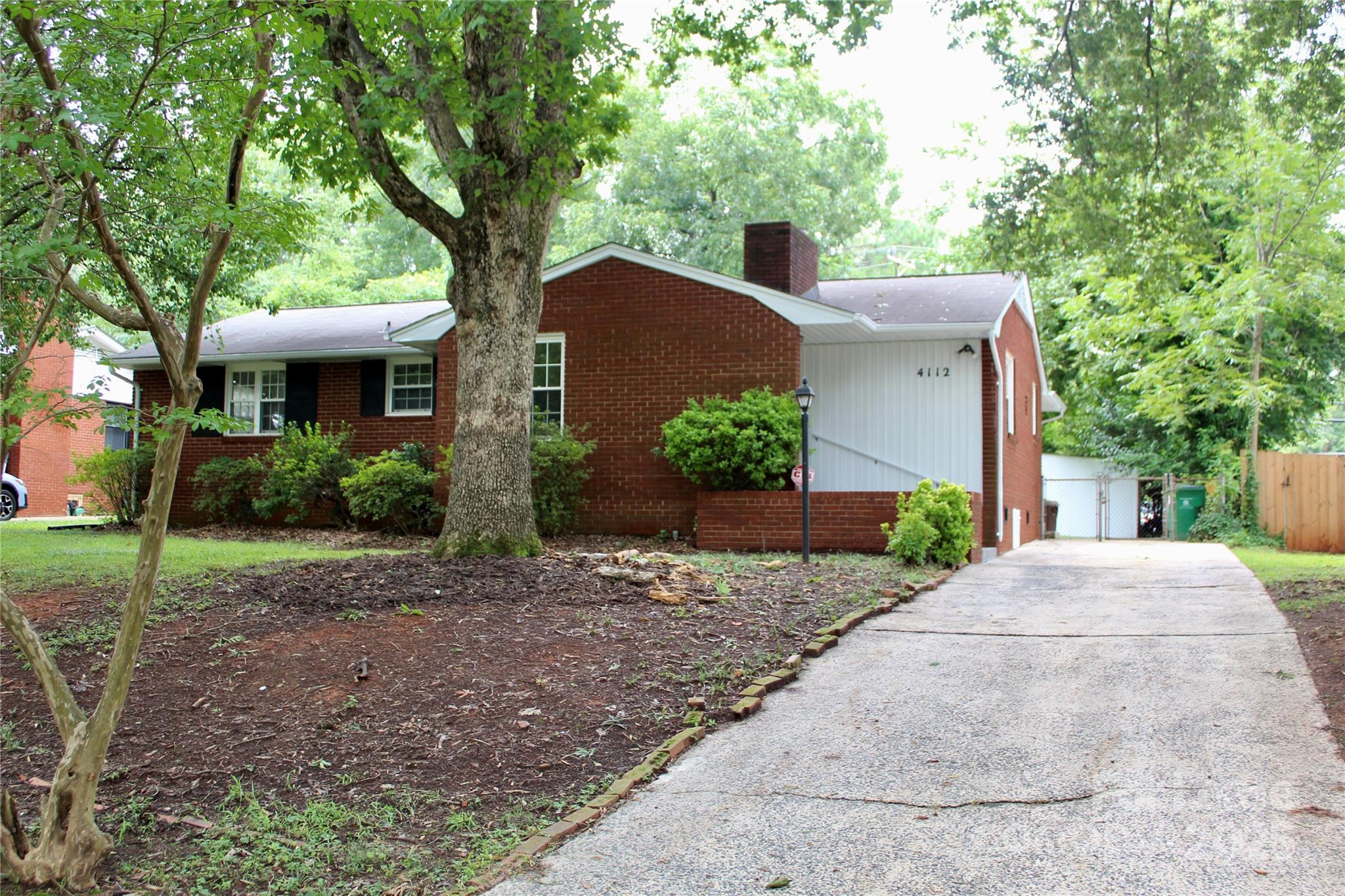4112 Castlewood Road