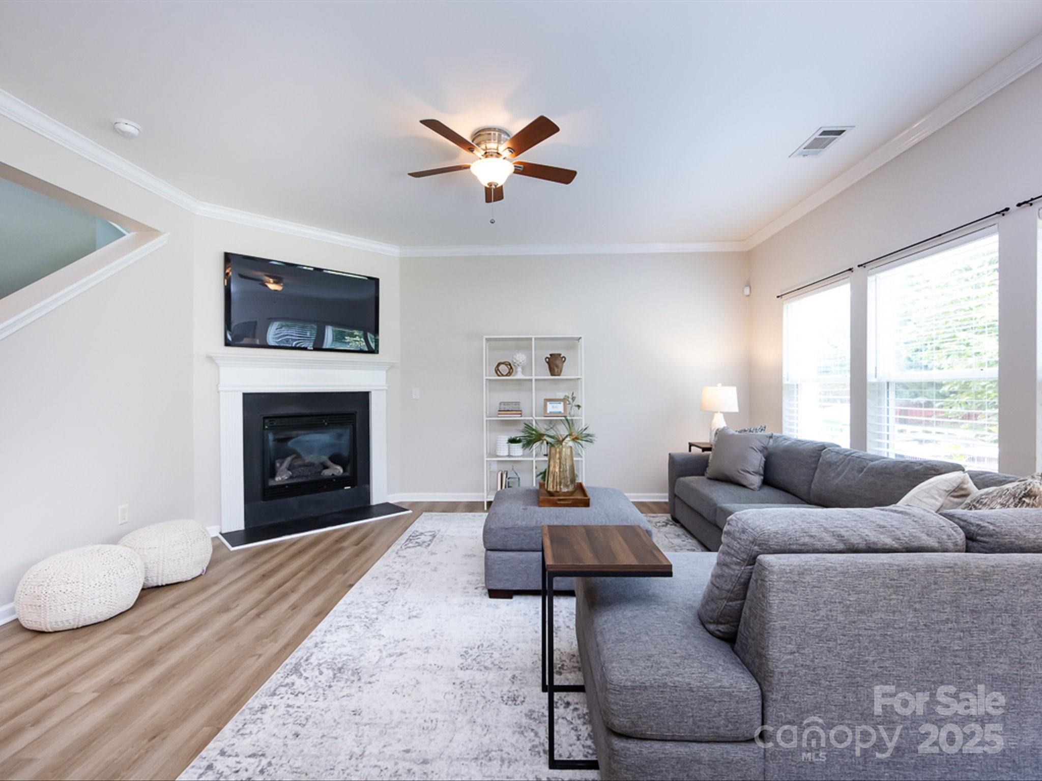 9033 Seamill Road