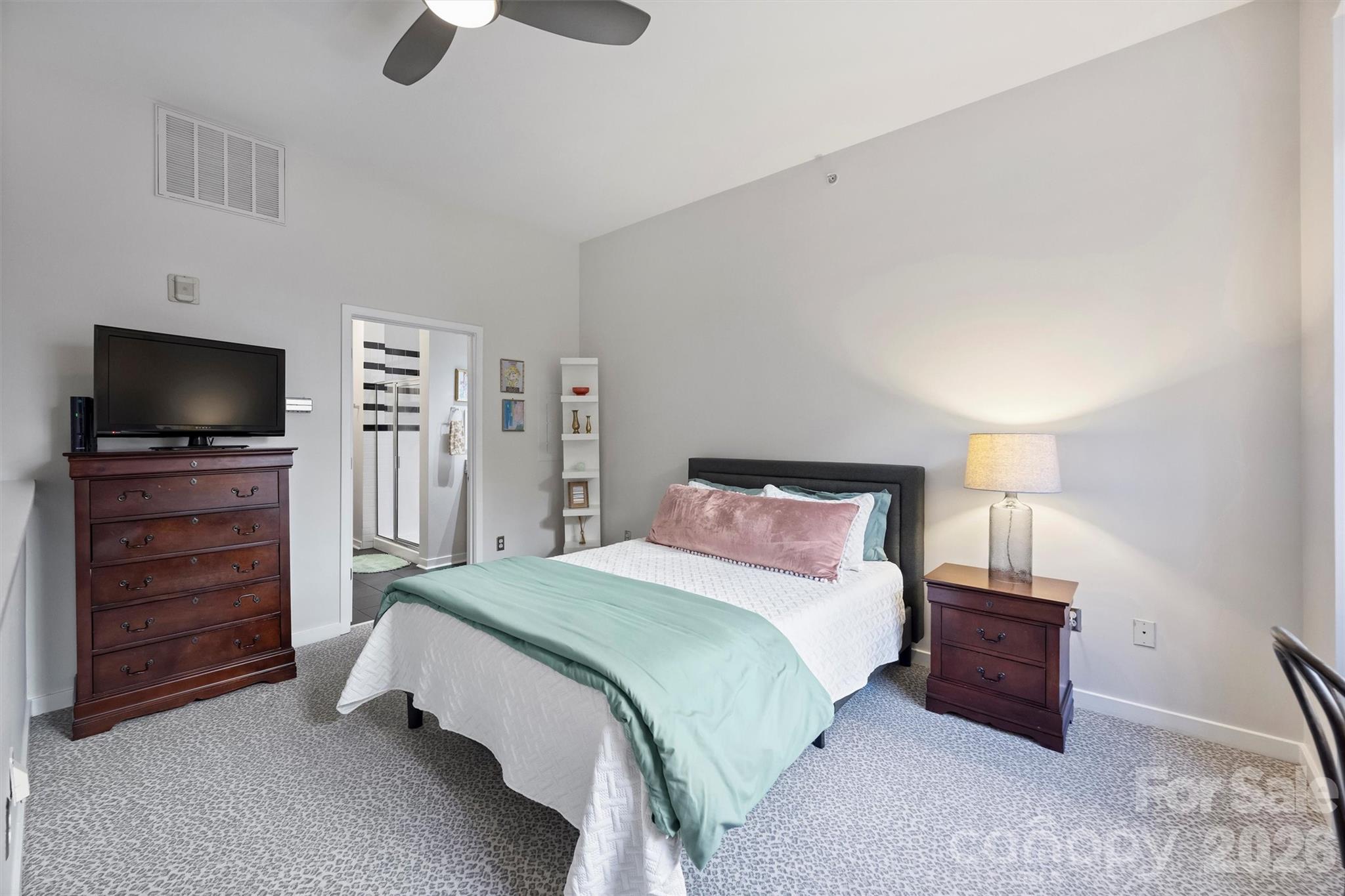2125 Southend Drive Unit: 132