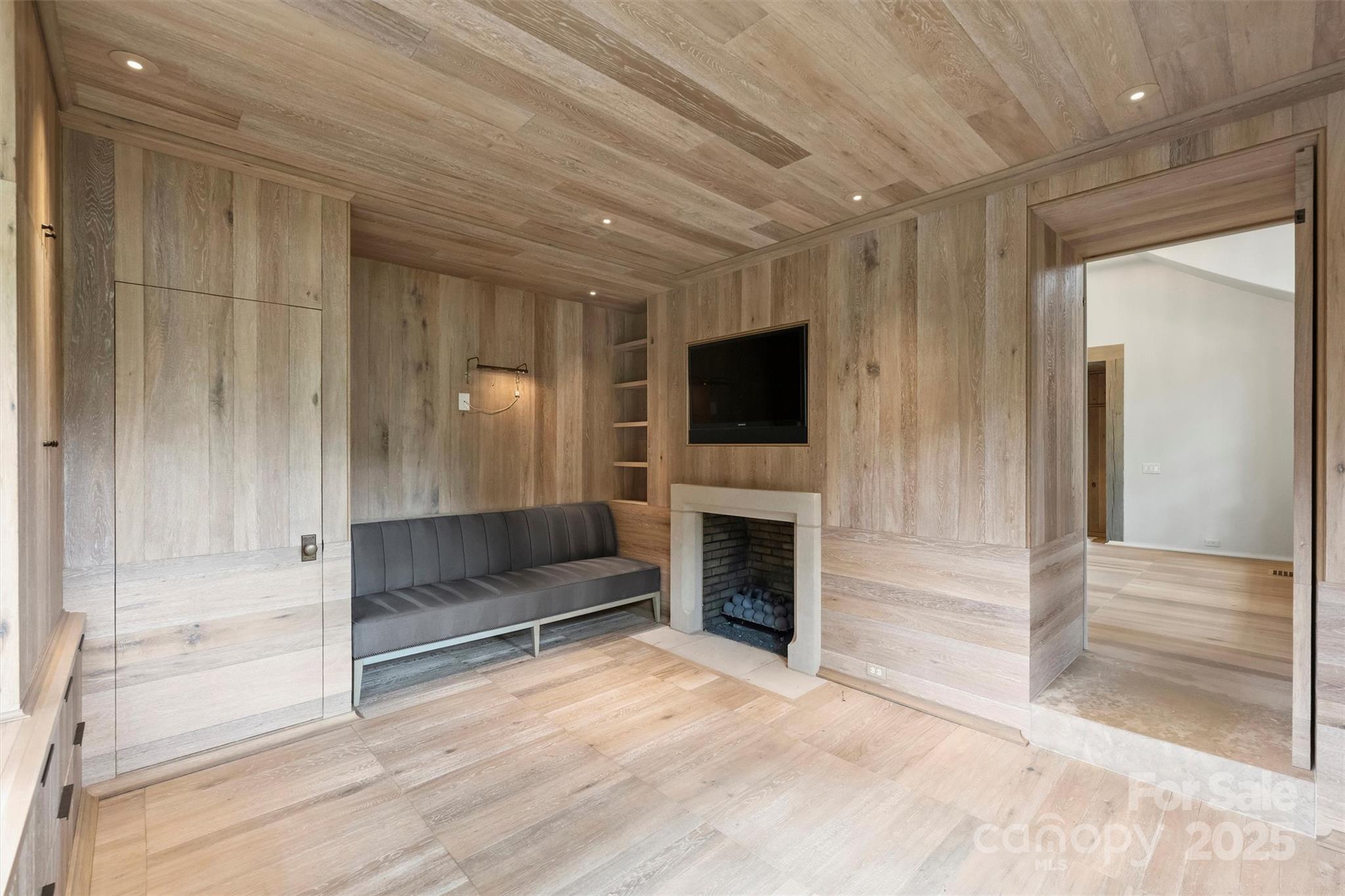 3912 Beresford Road