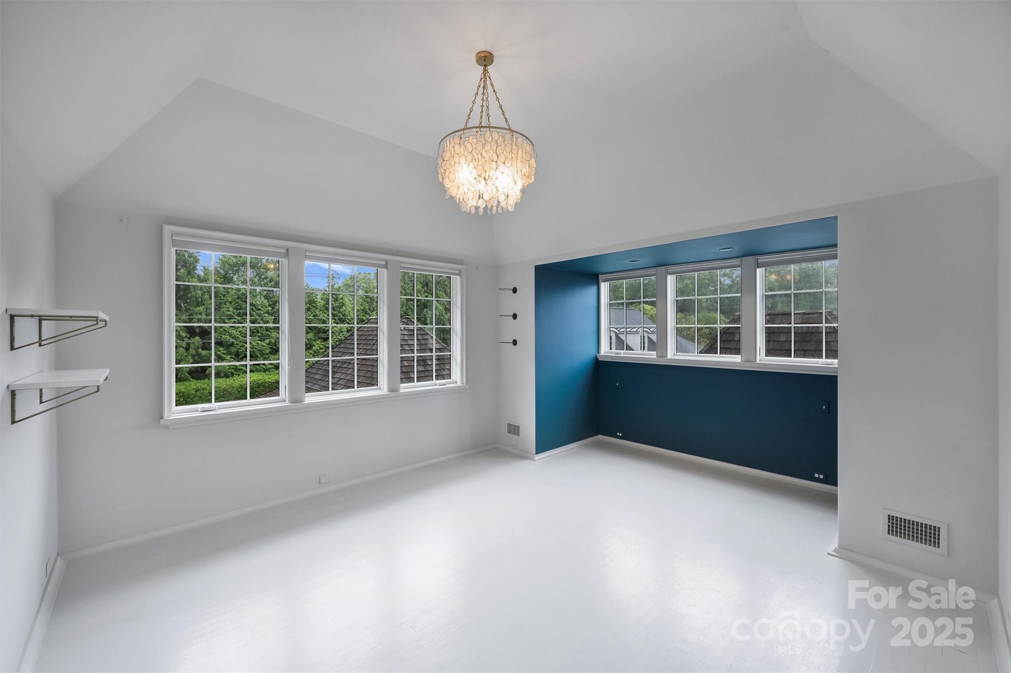 3912 Beresford Road